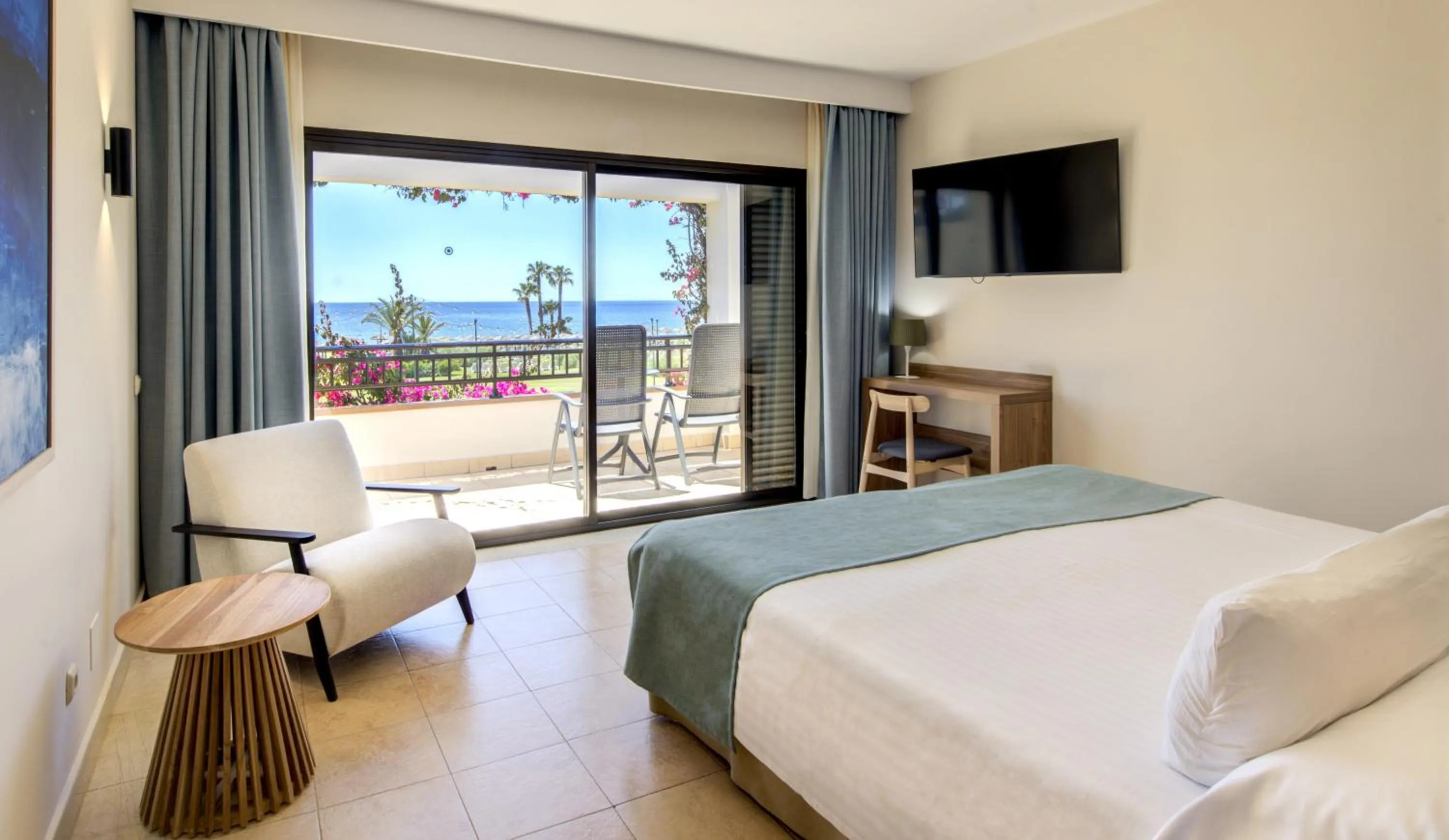View (from property/room), Bed in Impressive Playa Granada Golf