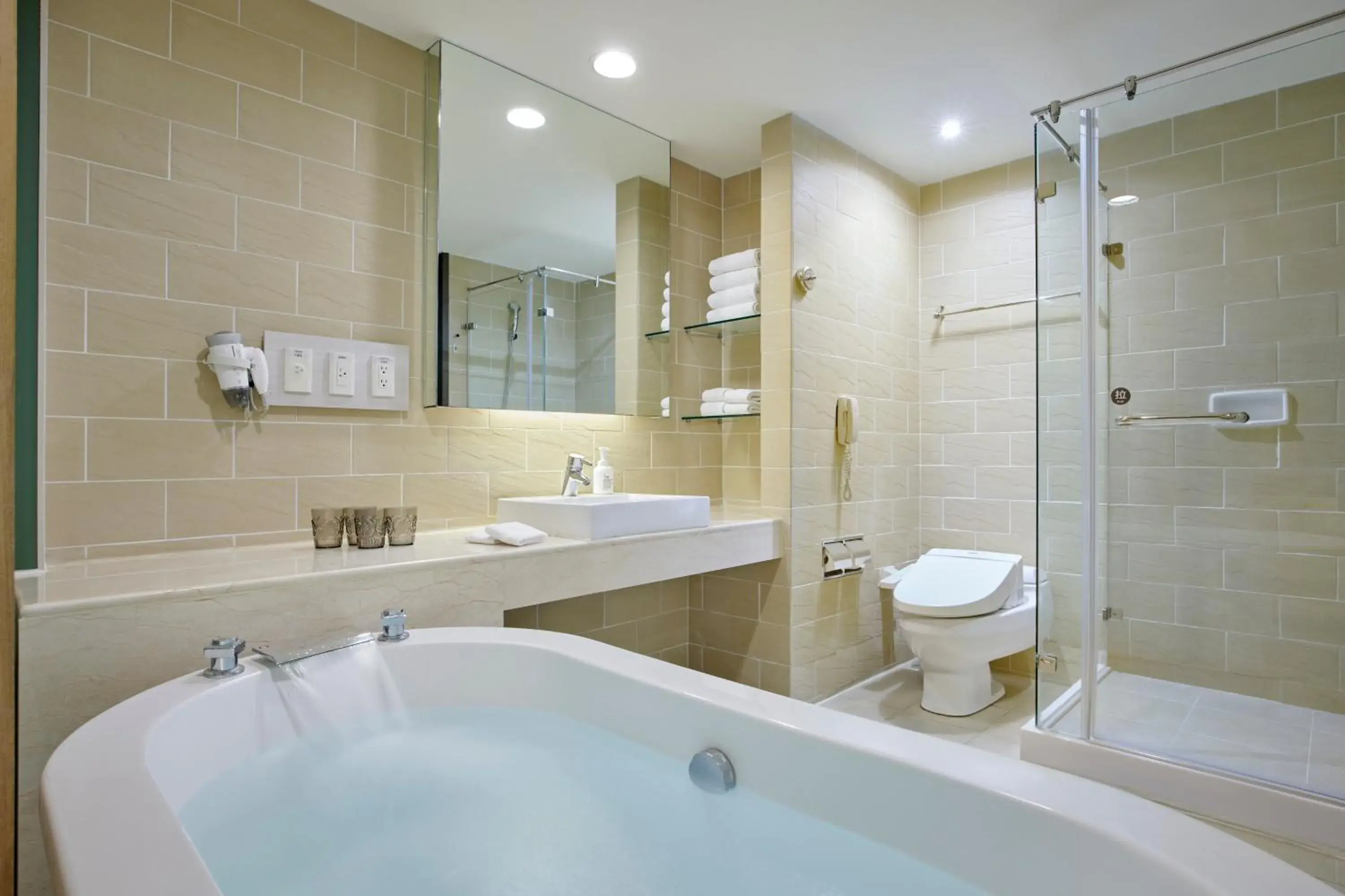Bathroom in Caesar Park Hotel Kenting Bathroom in Caesar Park Hotel Kenting