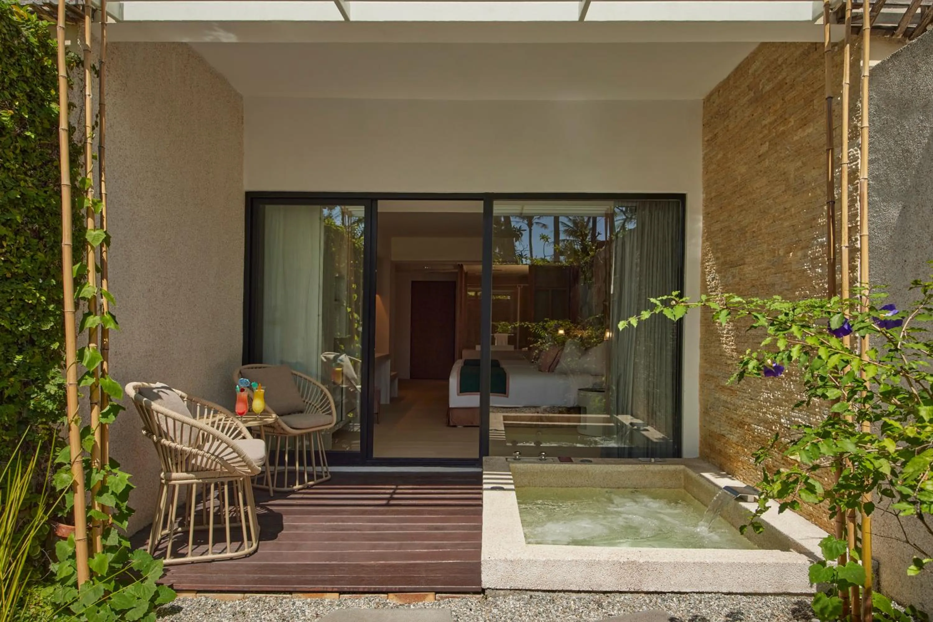 Hot Tub in Caesar Park Hotel Kenting