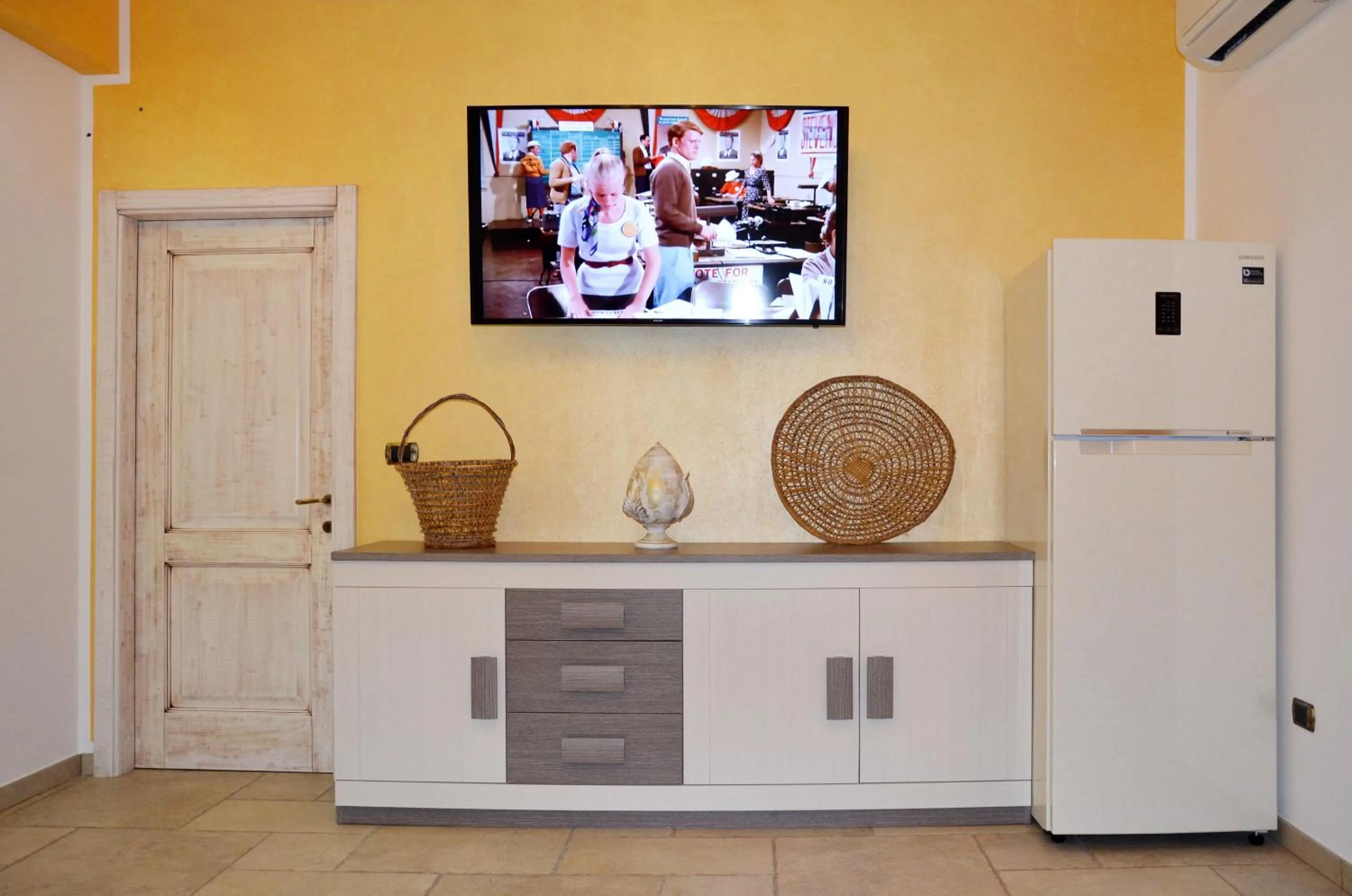 Food and drinks in B&B Anemos