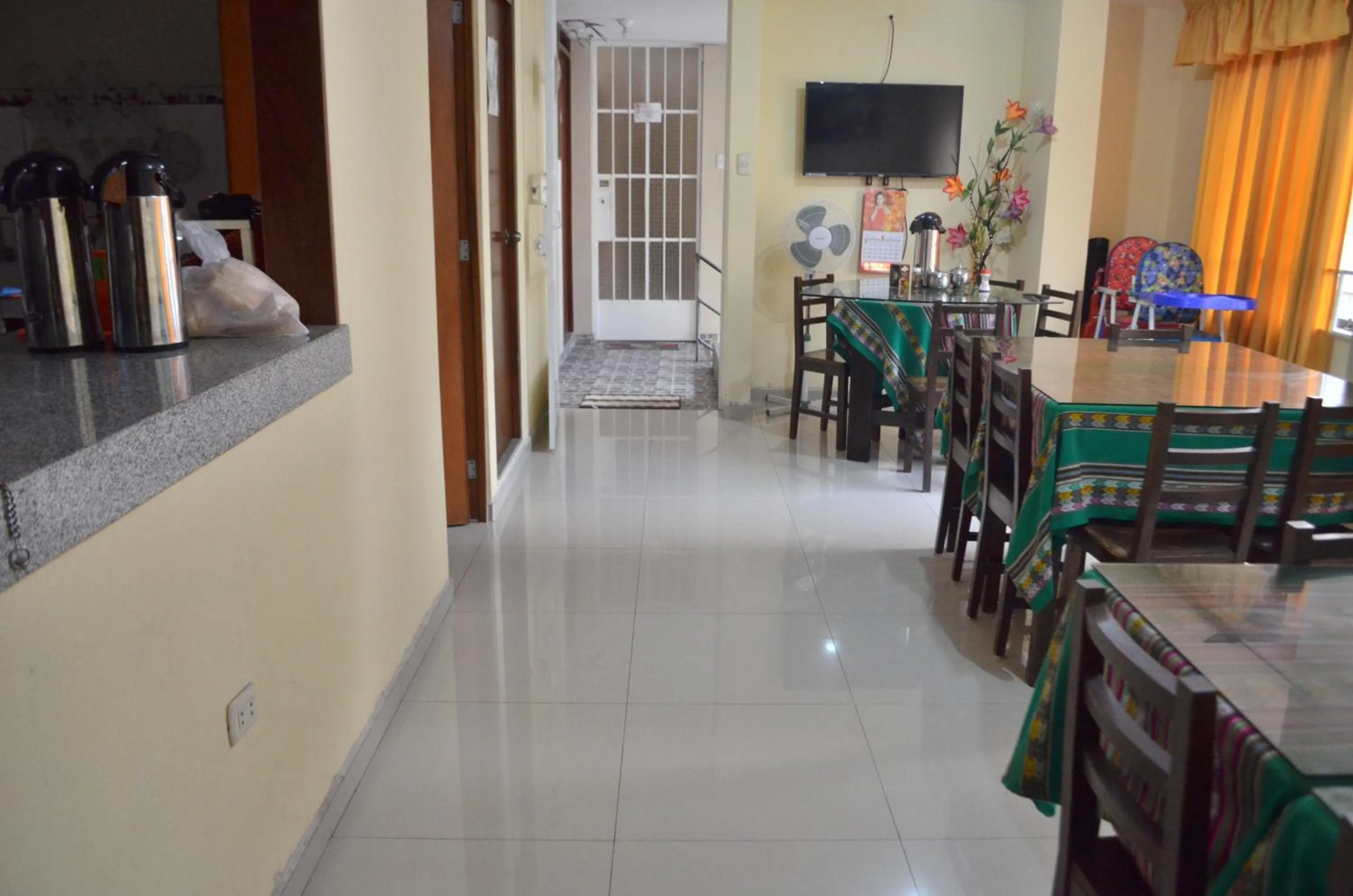 Communal kitchen in Rosenverg B&B Tours