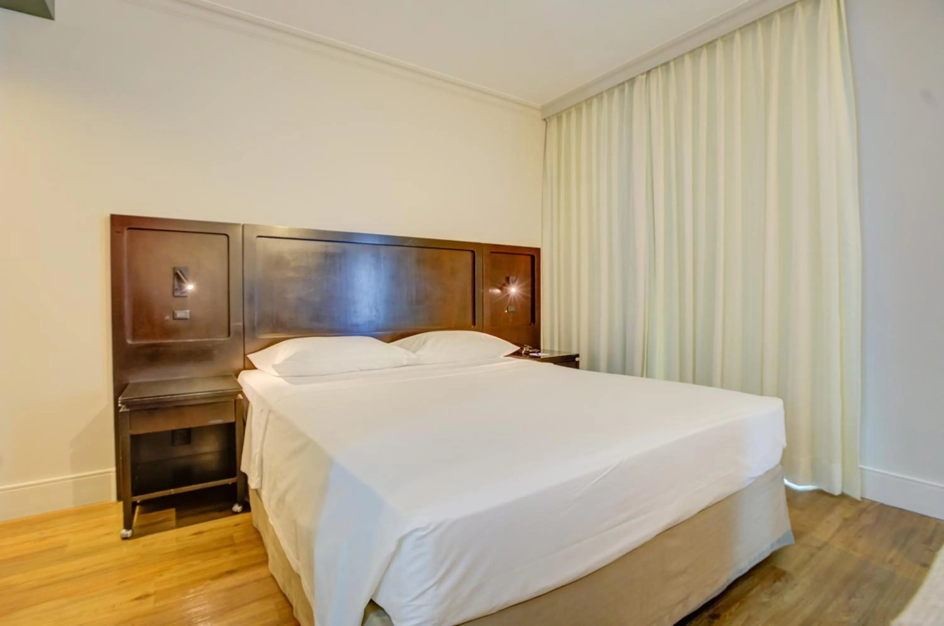 Bed in Transamerica Executive Perdizes