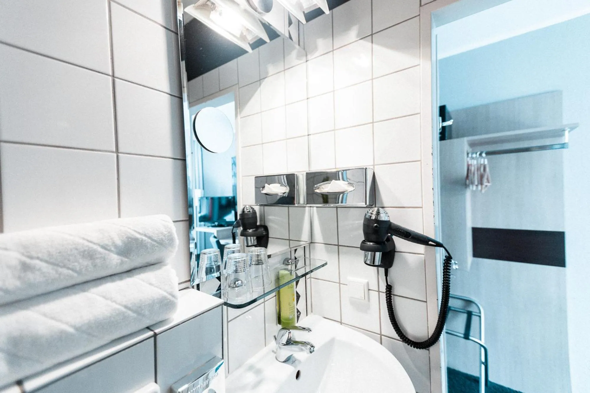 Bed in Hotel am Rothenbaum