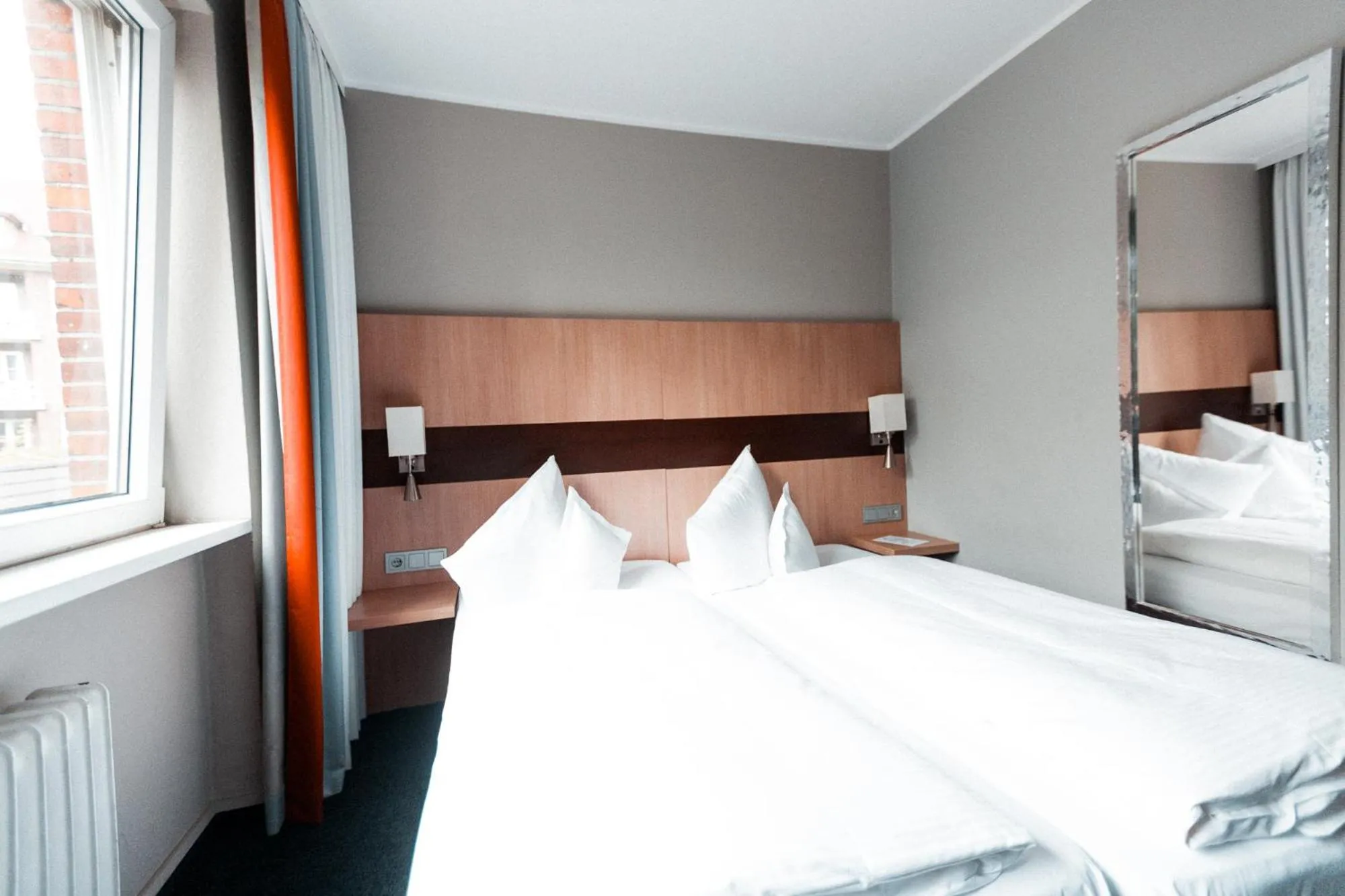 Bed in Hotel am Rothenbaum