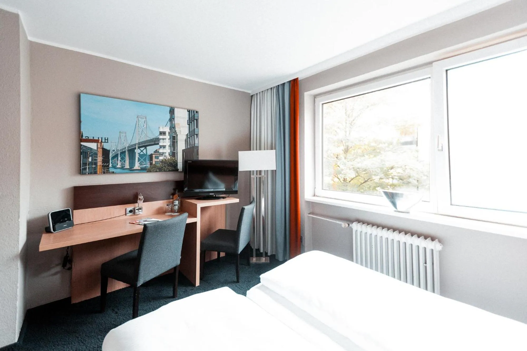 Bed in Hotel am Rothenbaum