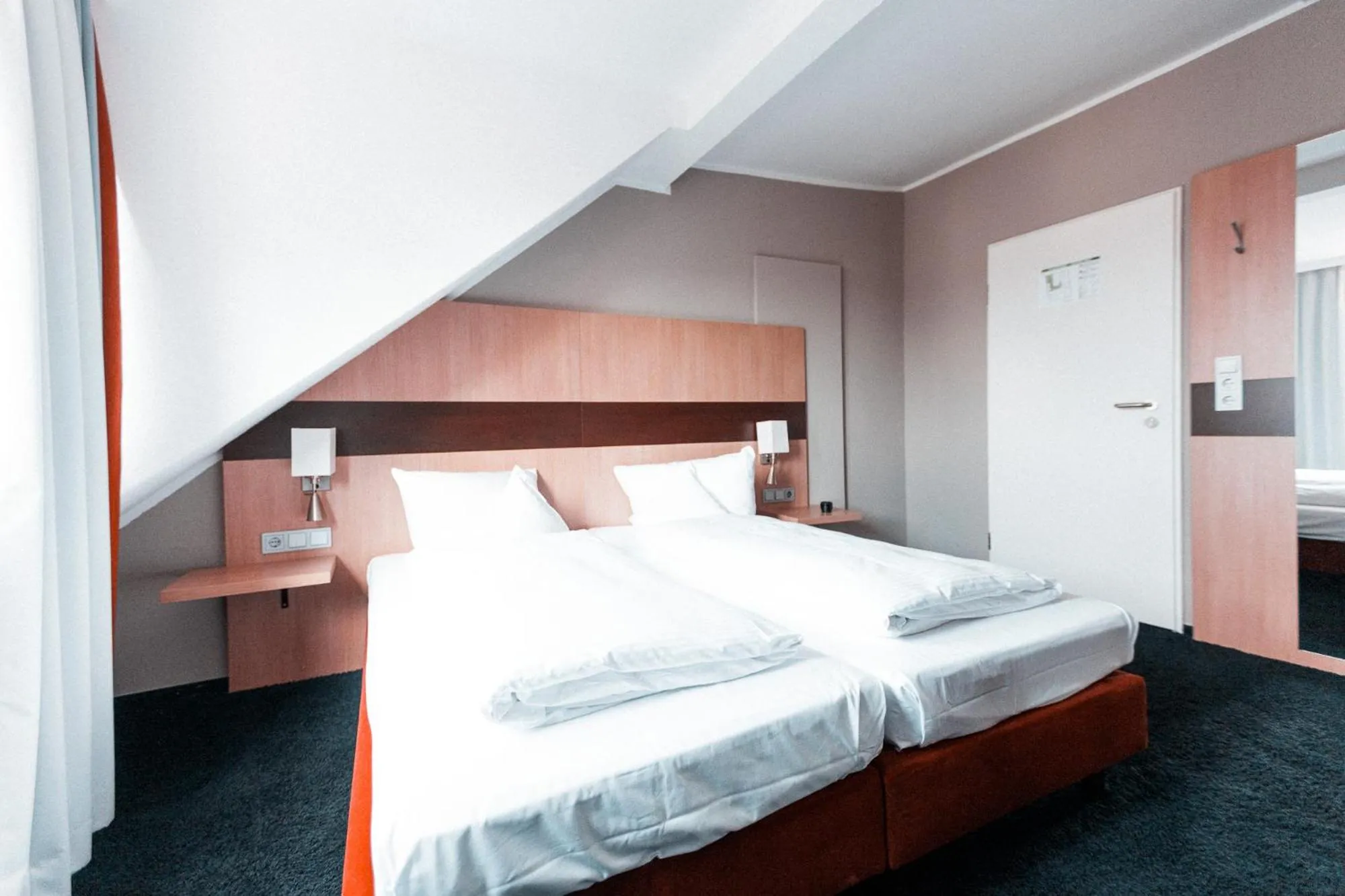 Bed in Hotel am Rothenbaum