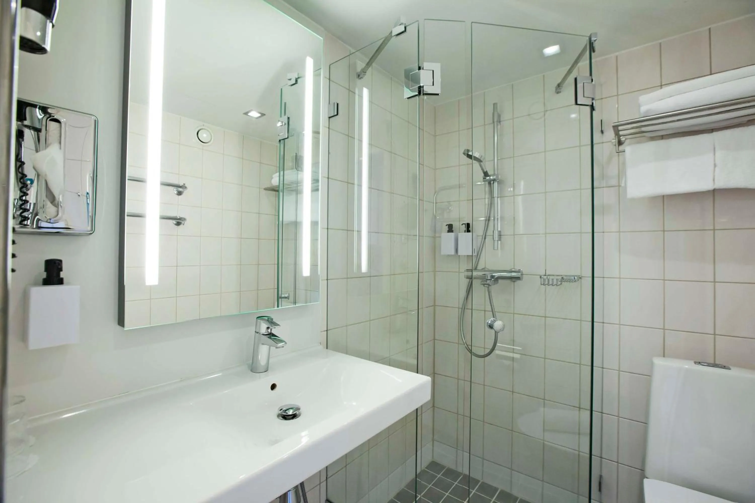 Bathroom in Scandic Pori