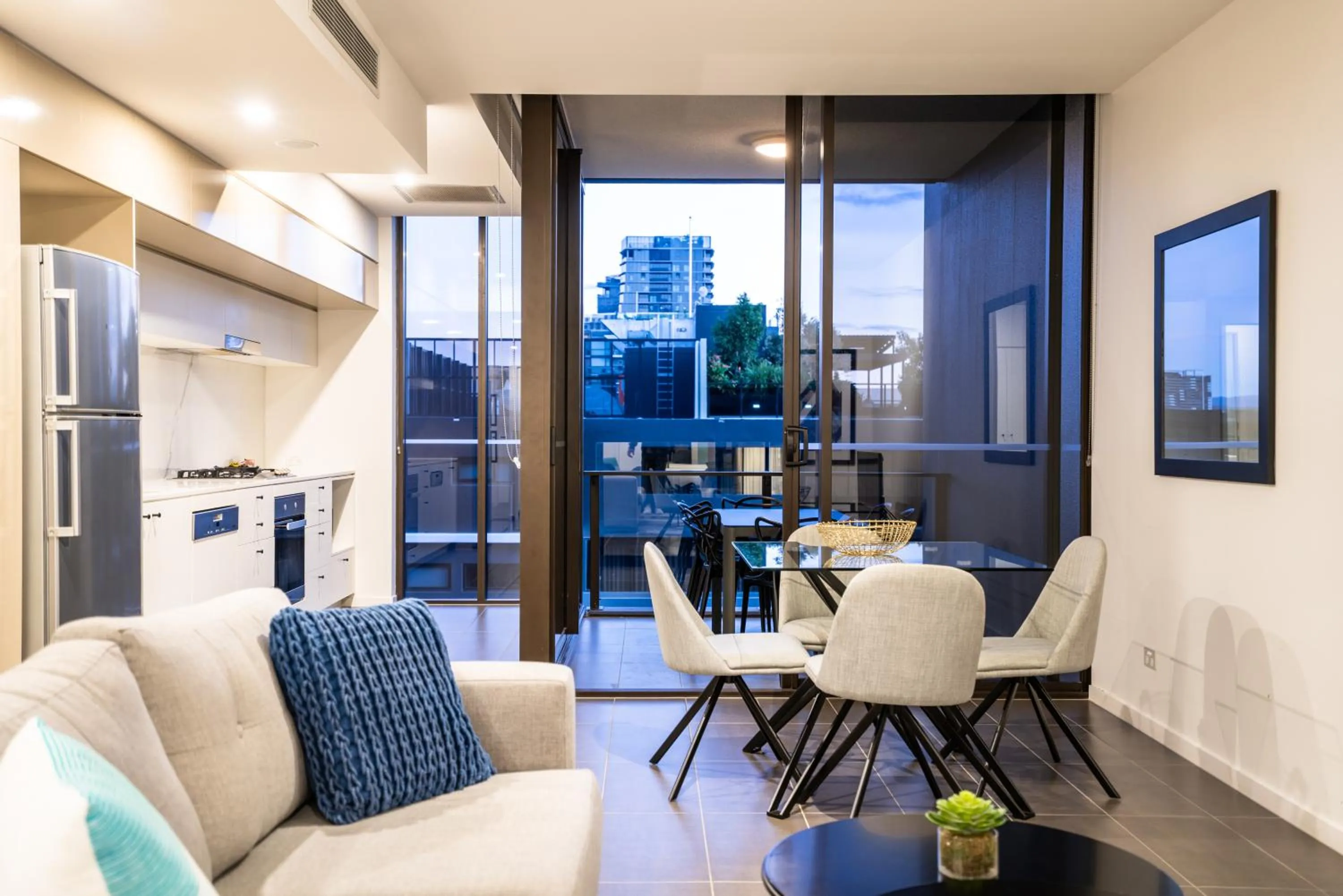 Dining area in Opera Apartments South Brisbane