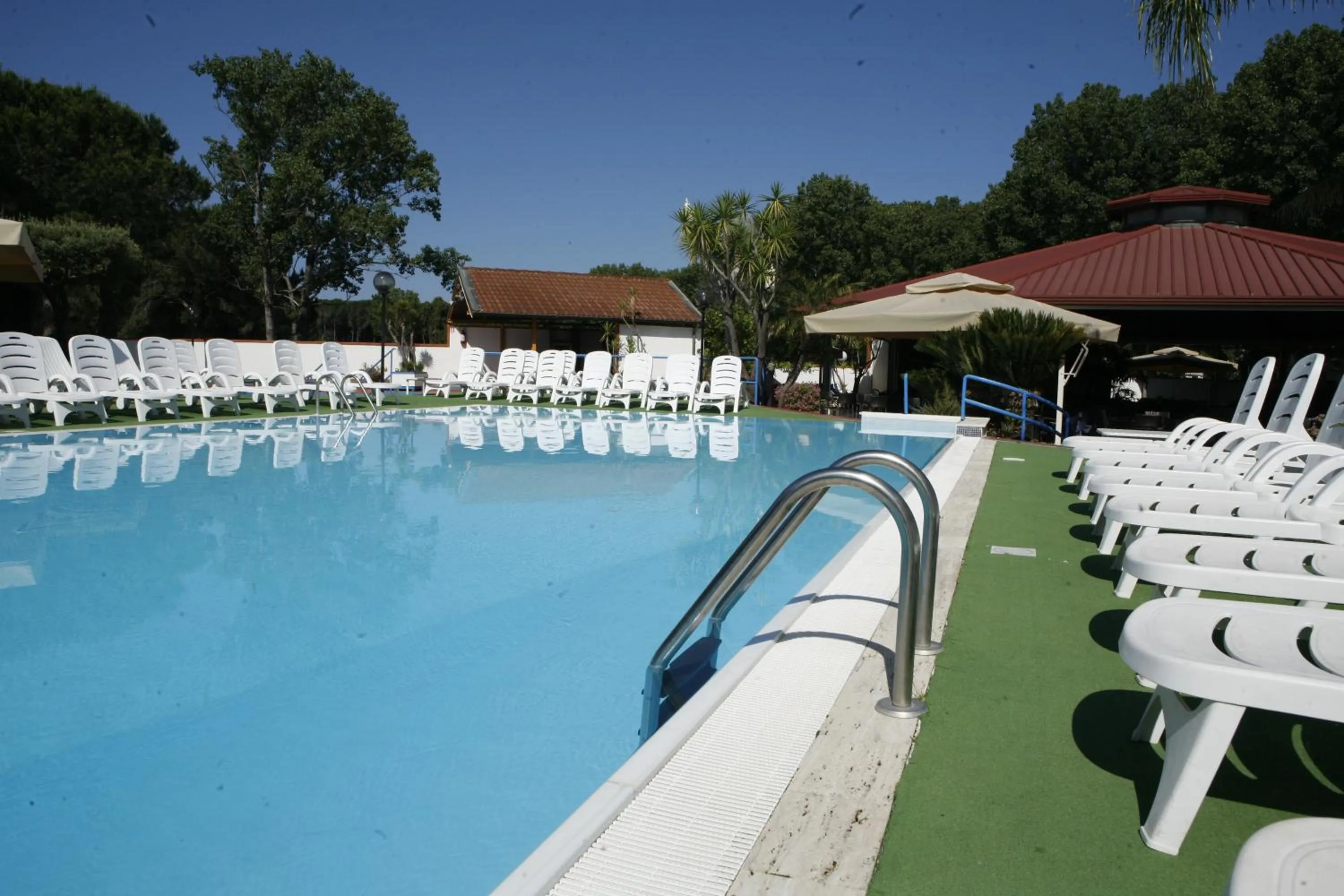 Pool view, Swimming Pool in Hotel B&B Marina