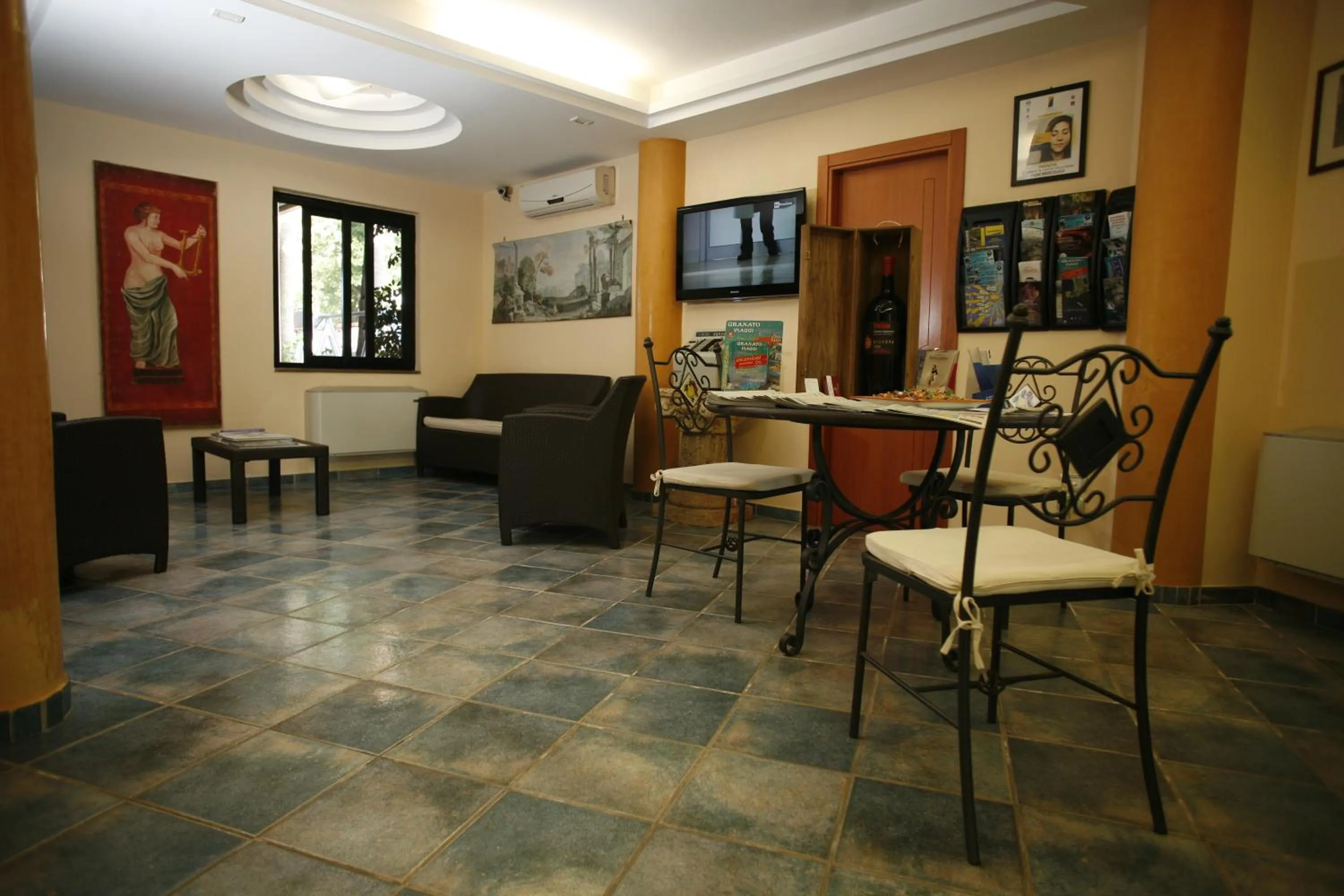 Lobby or reception, Dining Area in Hotel B&B Marina