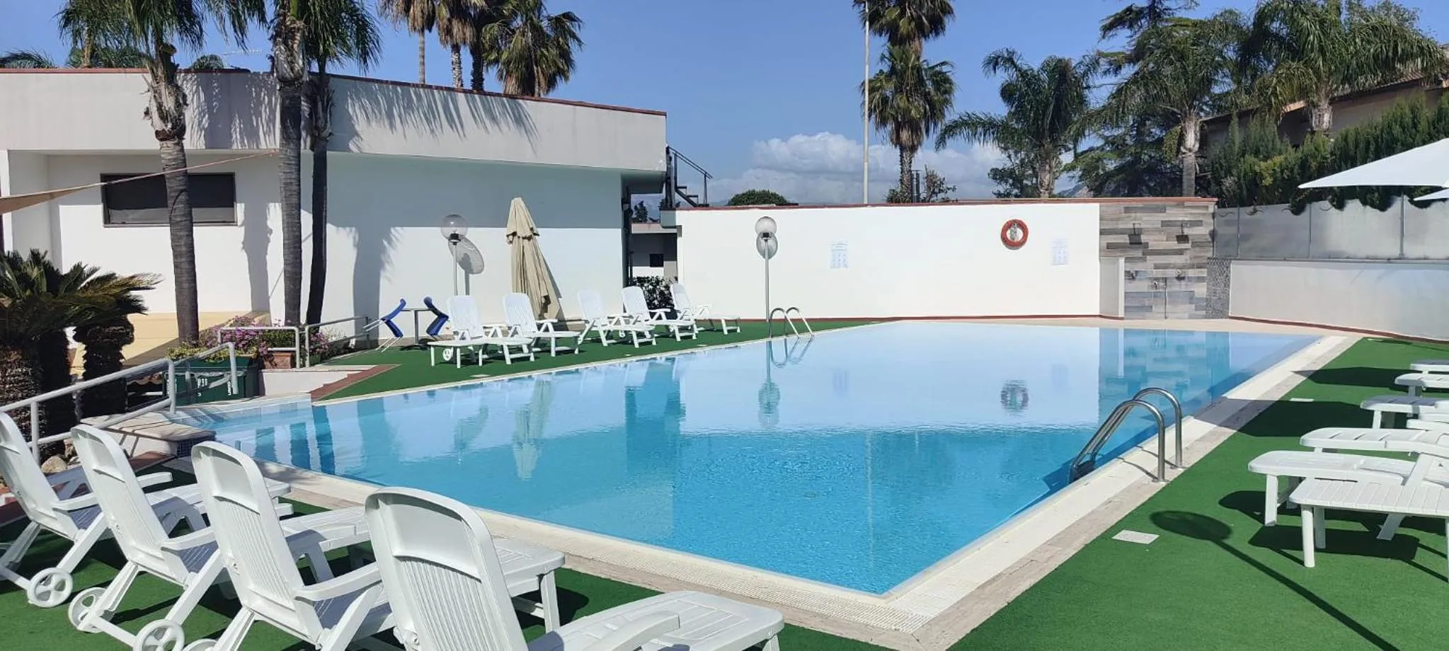 Swimming Pool in Hotel B&B Marina