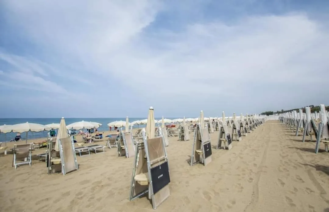 Beach in Hotel B&B Marina