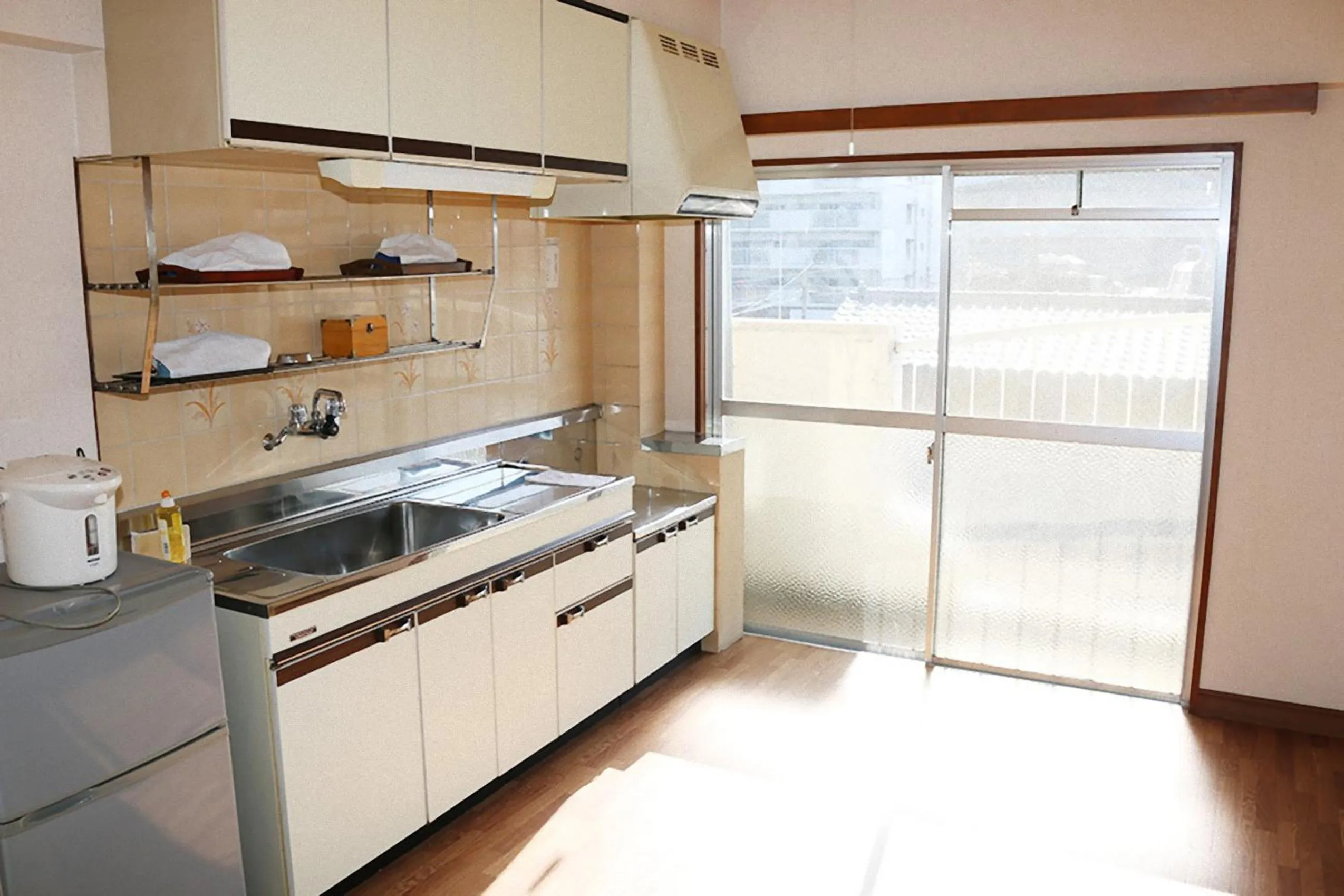 Kitchen or kitchenette in Weekly Hotel Kokura