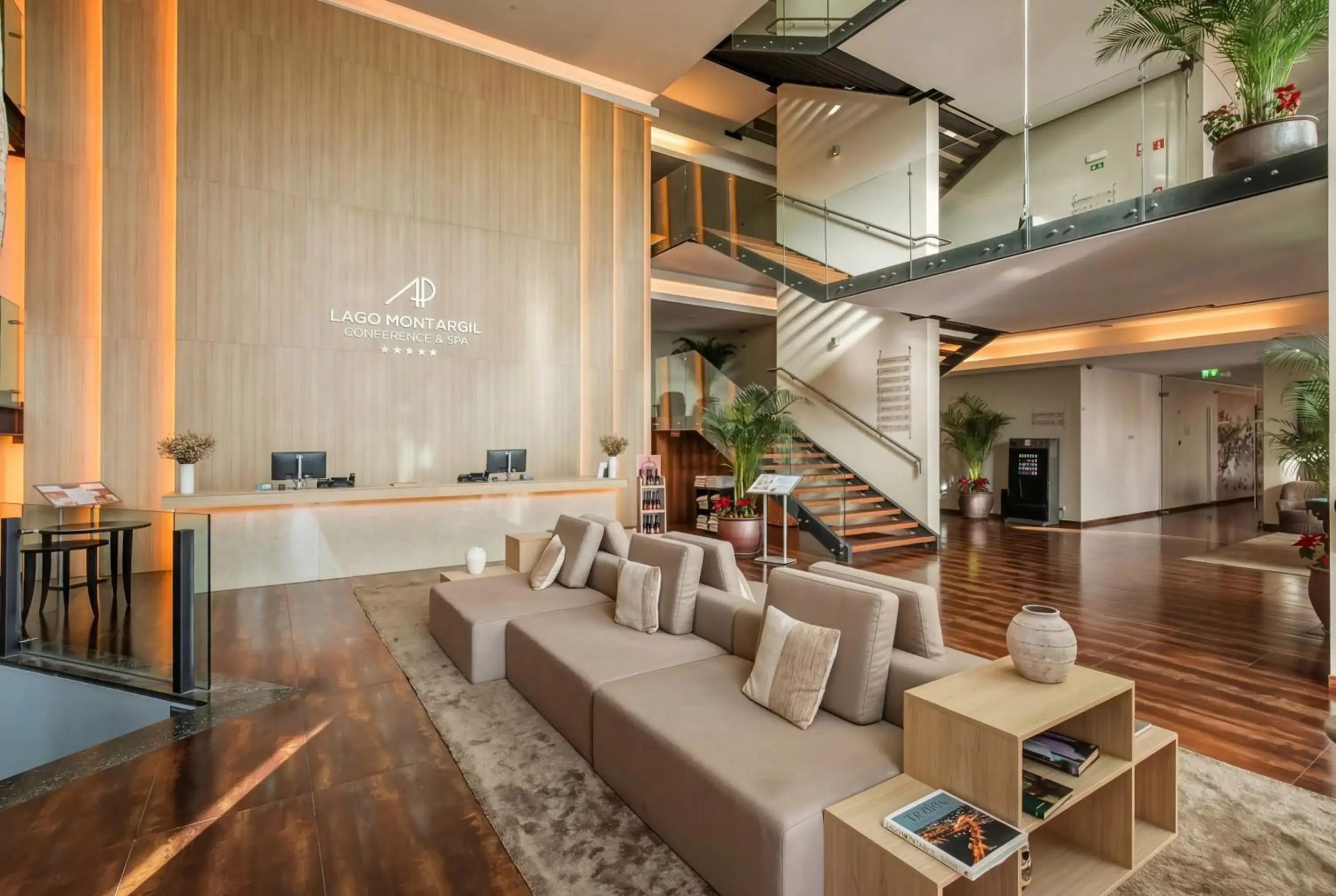 Lobby or reception in AP Lago Montargil - Conference & SPA Lobby or reception in AP Lago Montargil - Conference & SPA