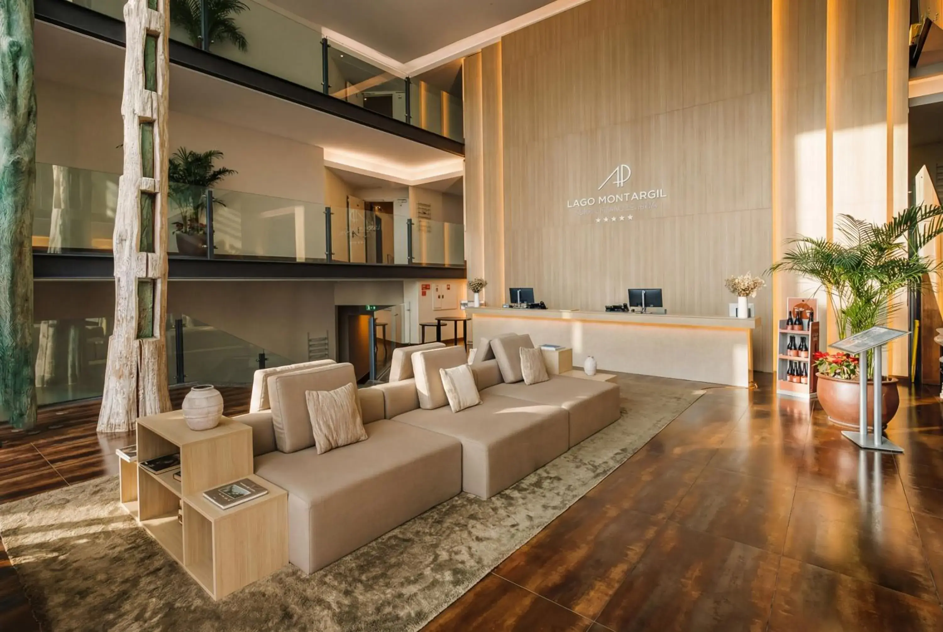 Lobby or reception in AP Lago Montargil - Conference & SPA Lobby or reception in AP Lago Montargil - Conference & SPA