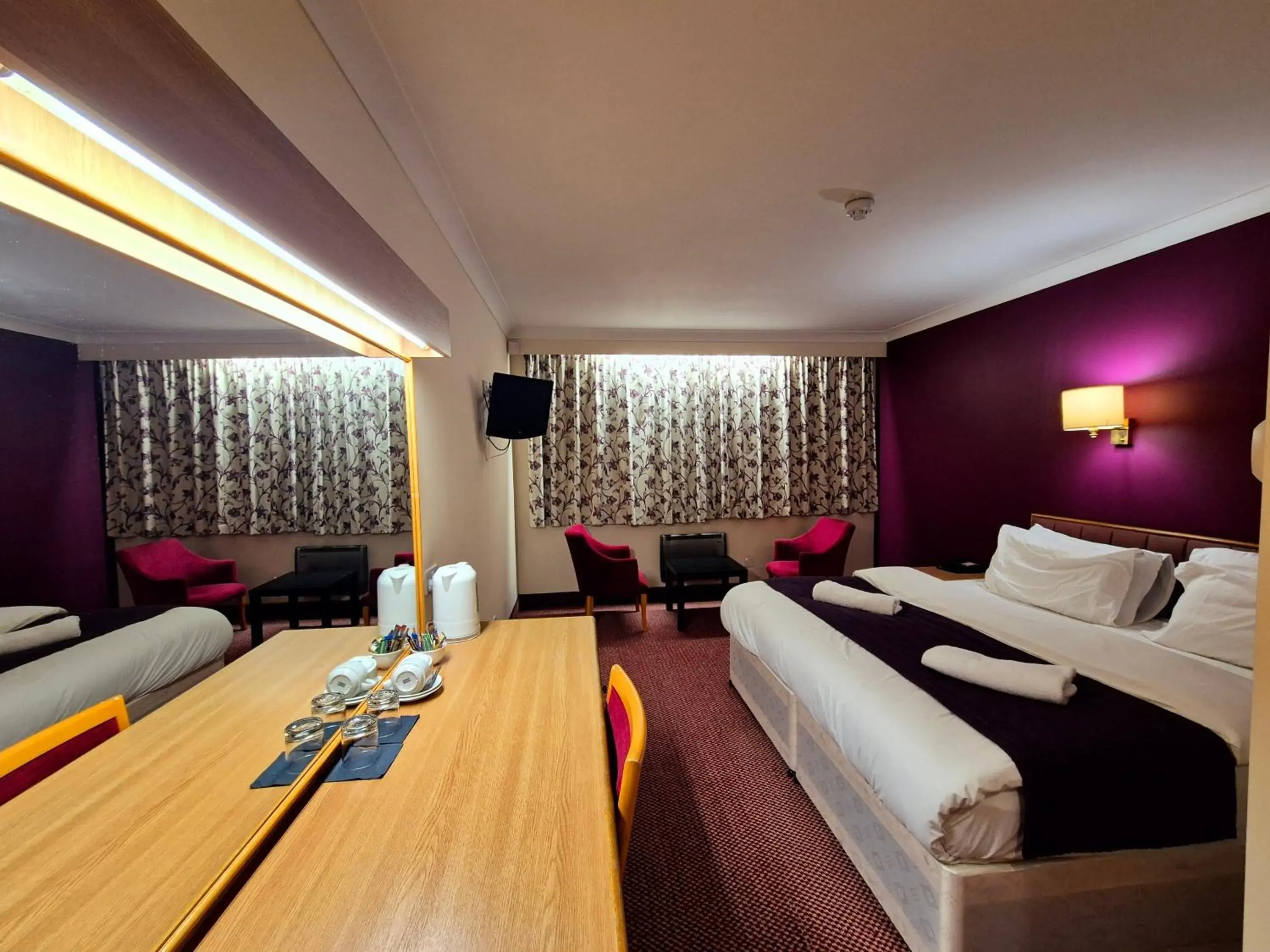 Photo of the whole room, Bed in Supreme Inn Boston Photo of the whole room, Bed in Supreme Inn Boston