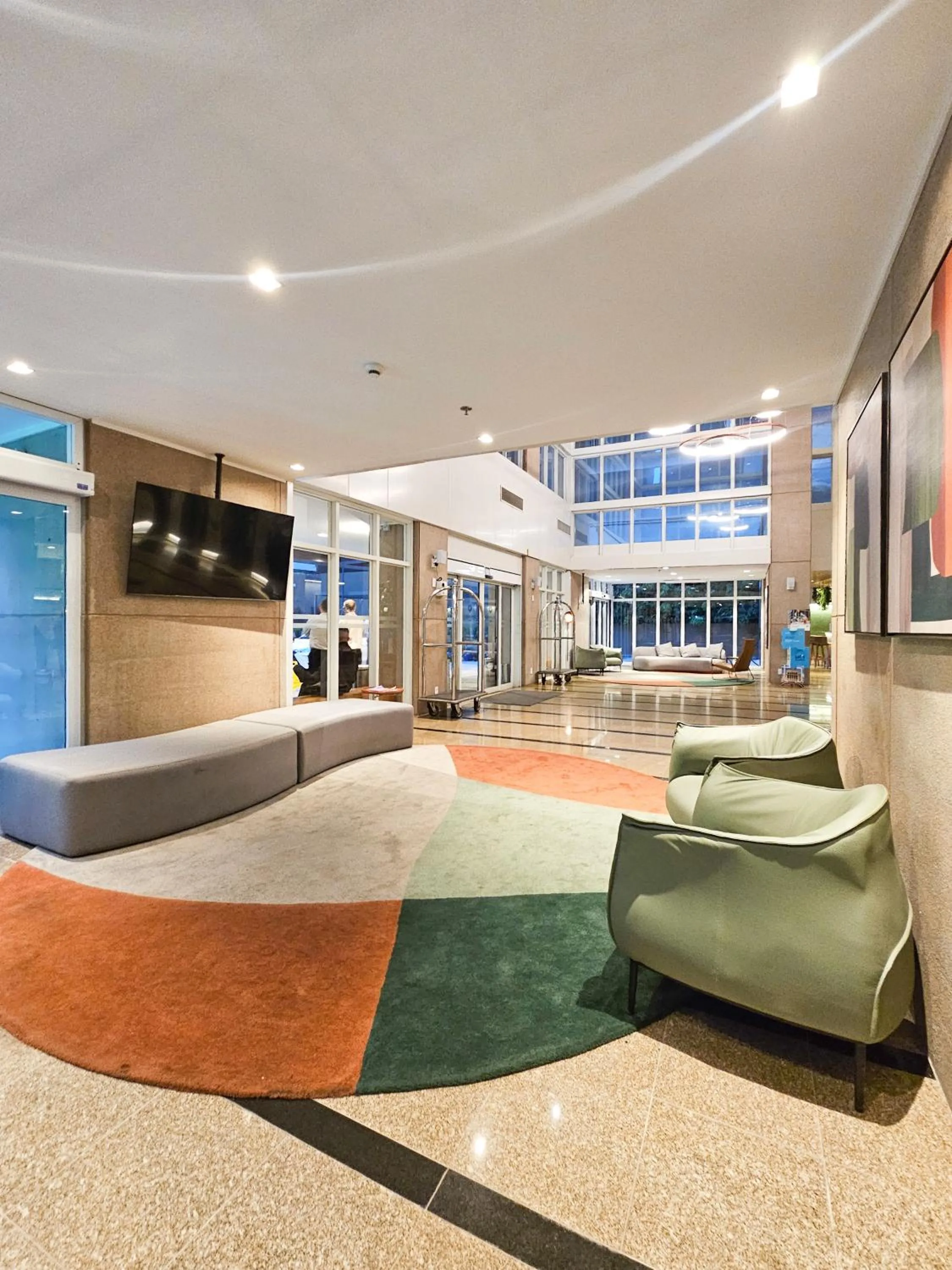 Seating area in Transamerica Prime International Plaza (Paulista)