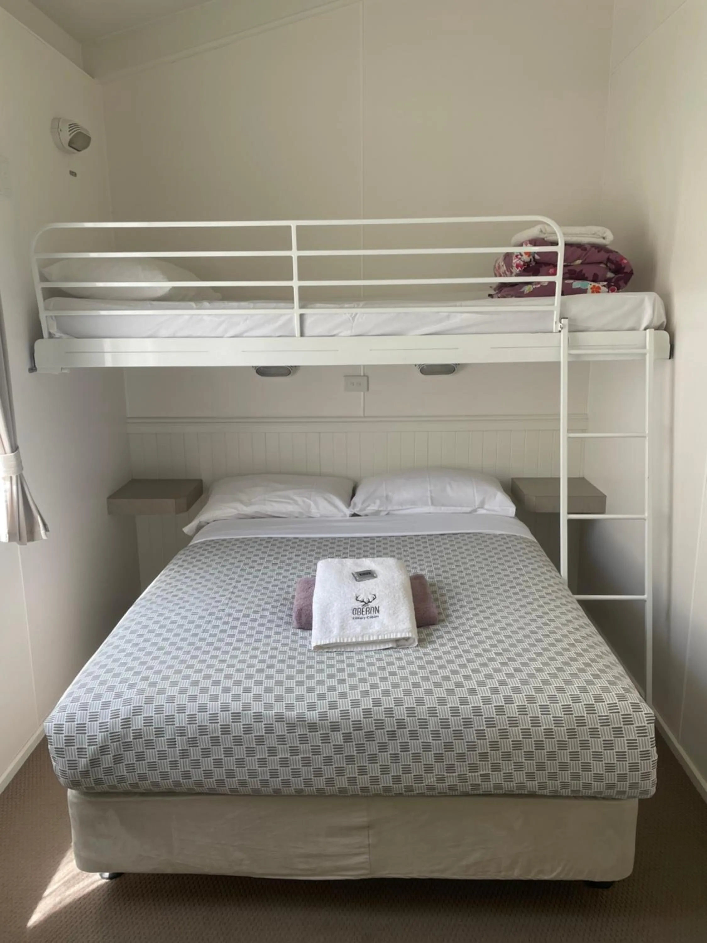 bunk bed, Bed in Jenolan Holiday Park Oberon