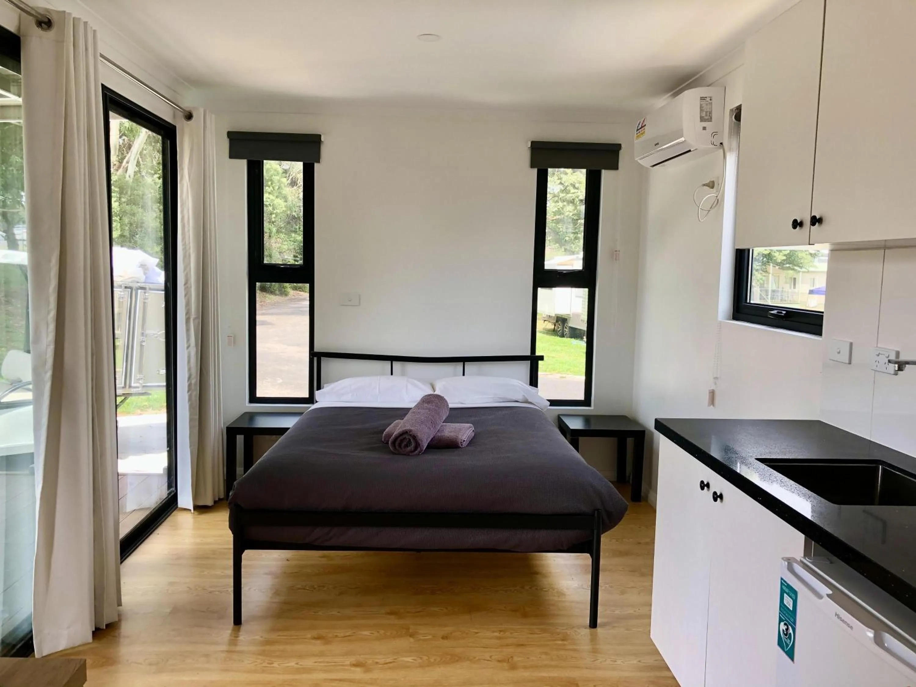 Bedroom, Bed in Jenolan Holiday Park Oberon