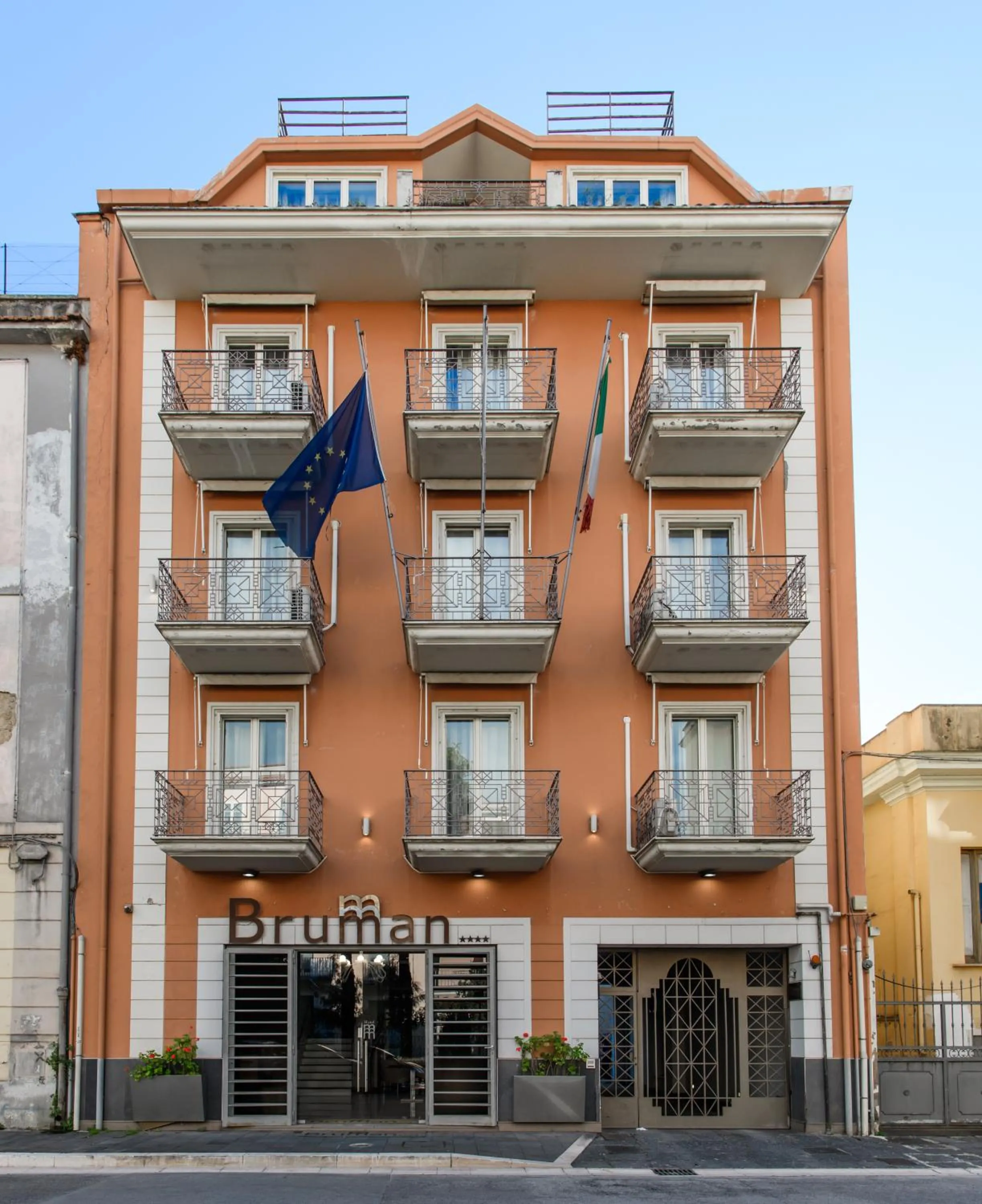 Property building in Hotel Bruman