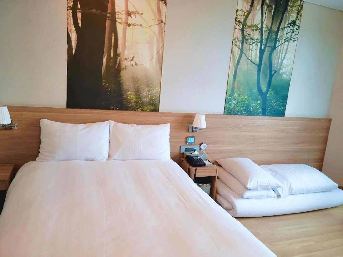 Photo of the whole room in Utop Ubless Hotel Jeju