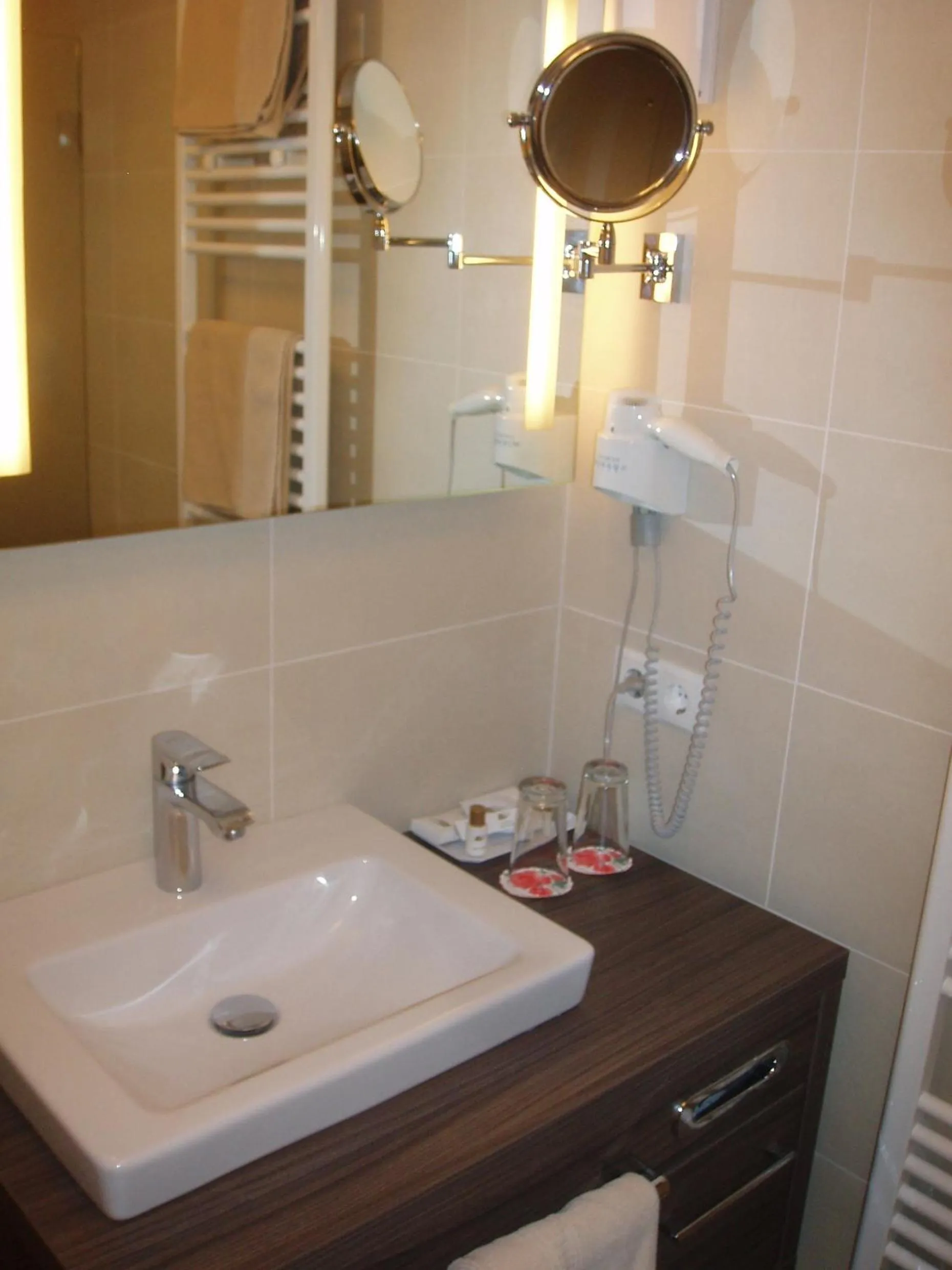 Bathroom in Hotel Gundolf