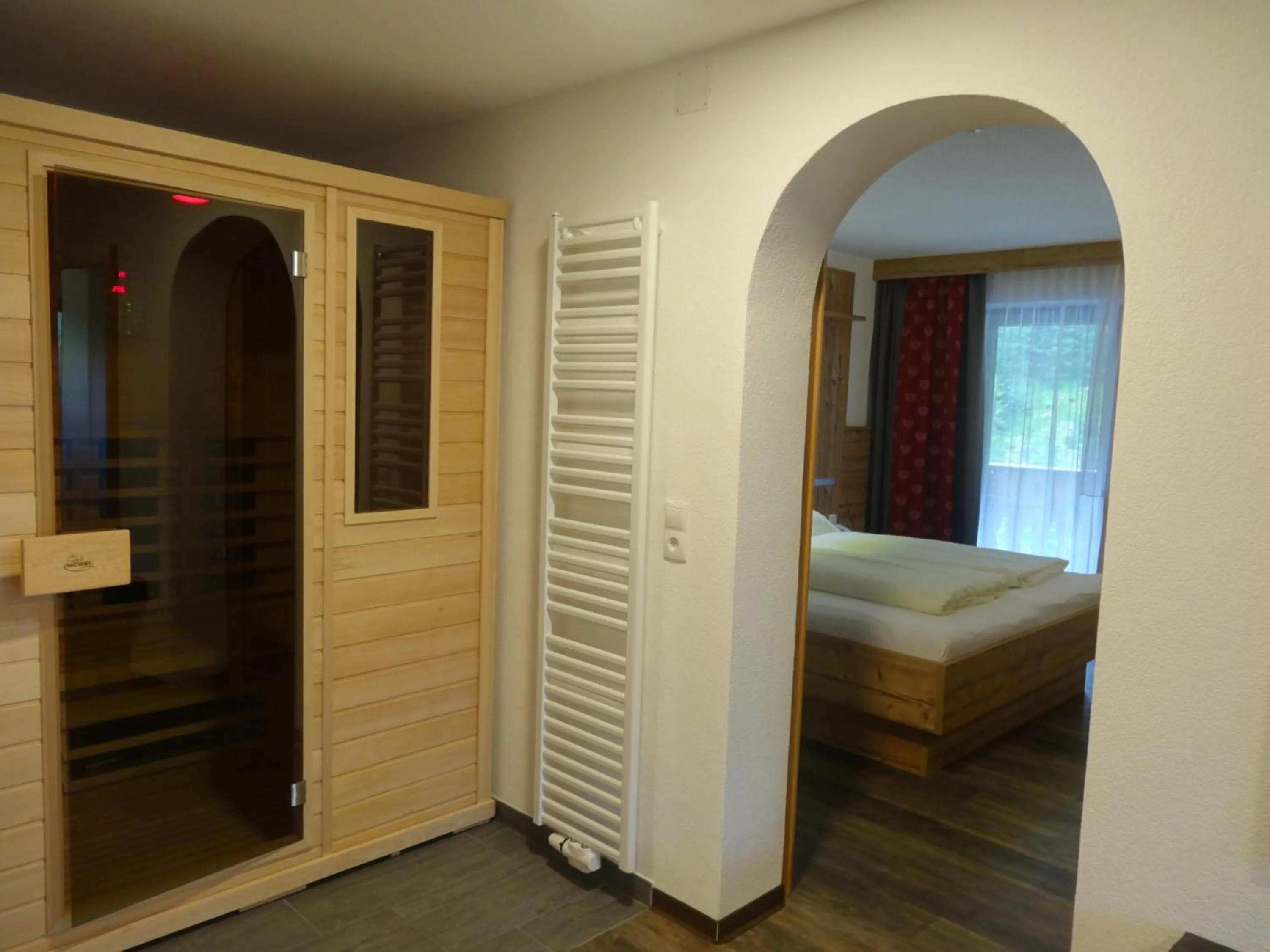 Bedroom, Bed in Hotel Gundolf