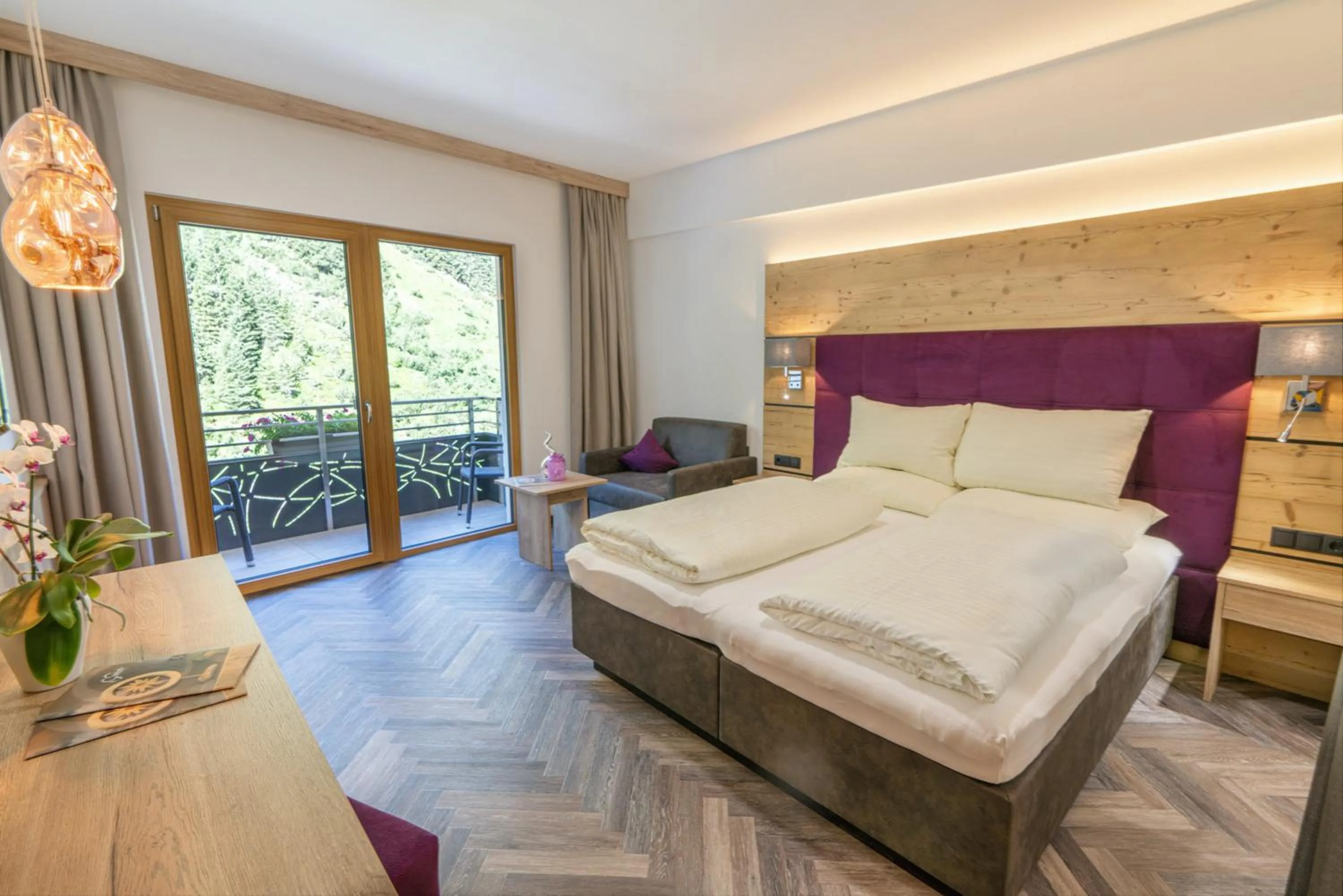 Photo of the whole room, Bed in Hotel Gundolf