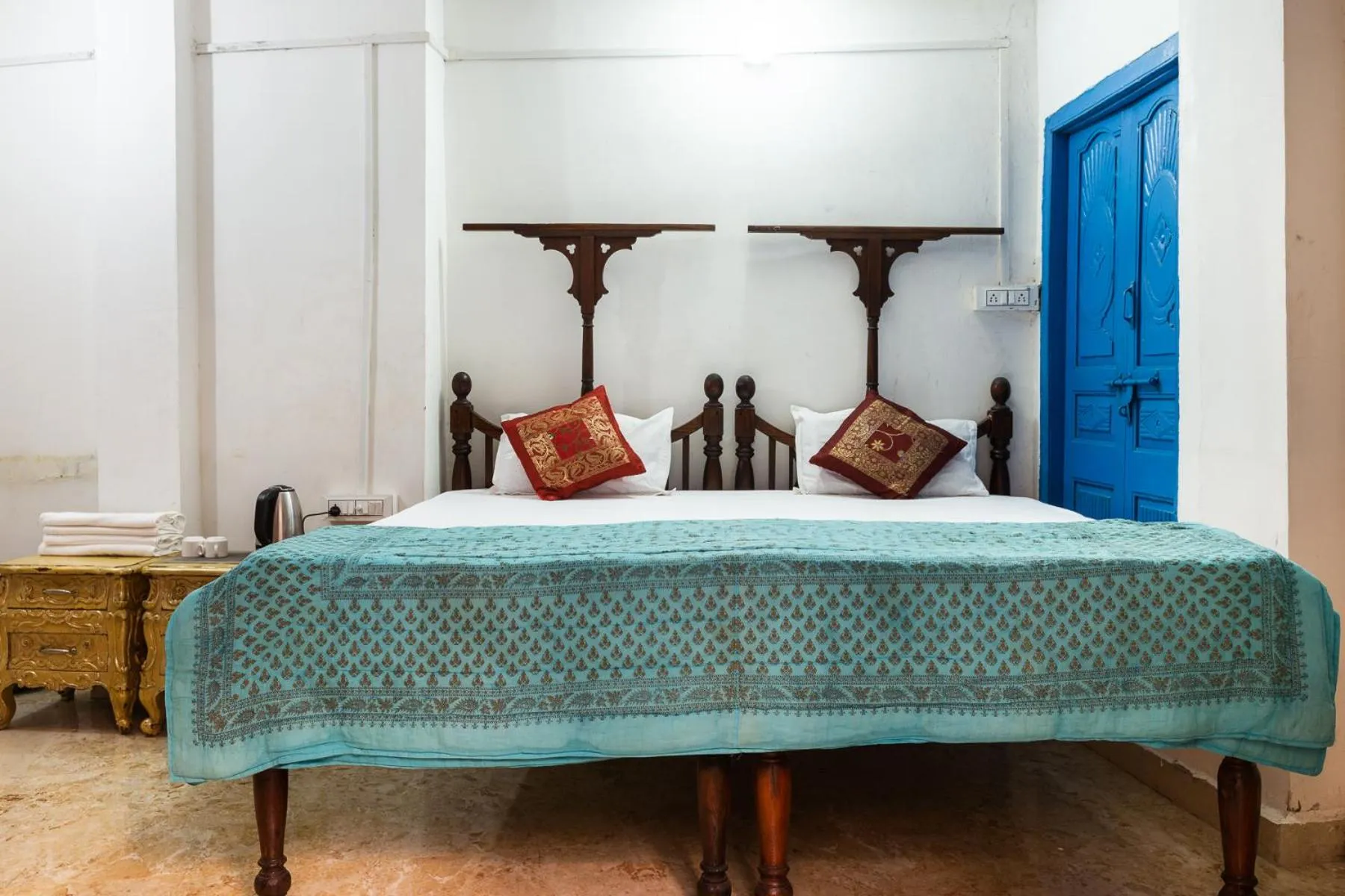 Bed in Heritage Gouri Haveli