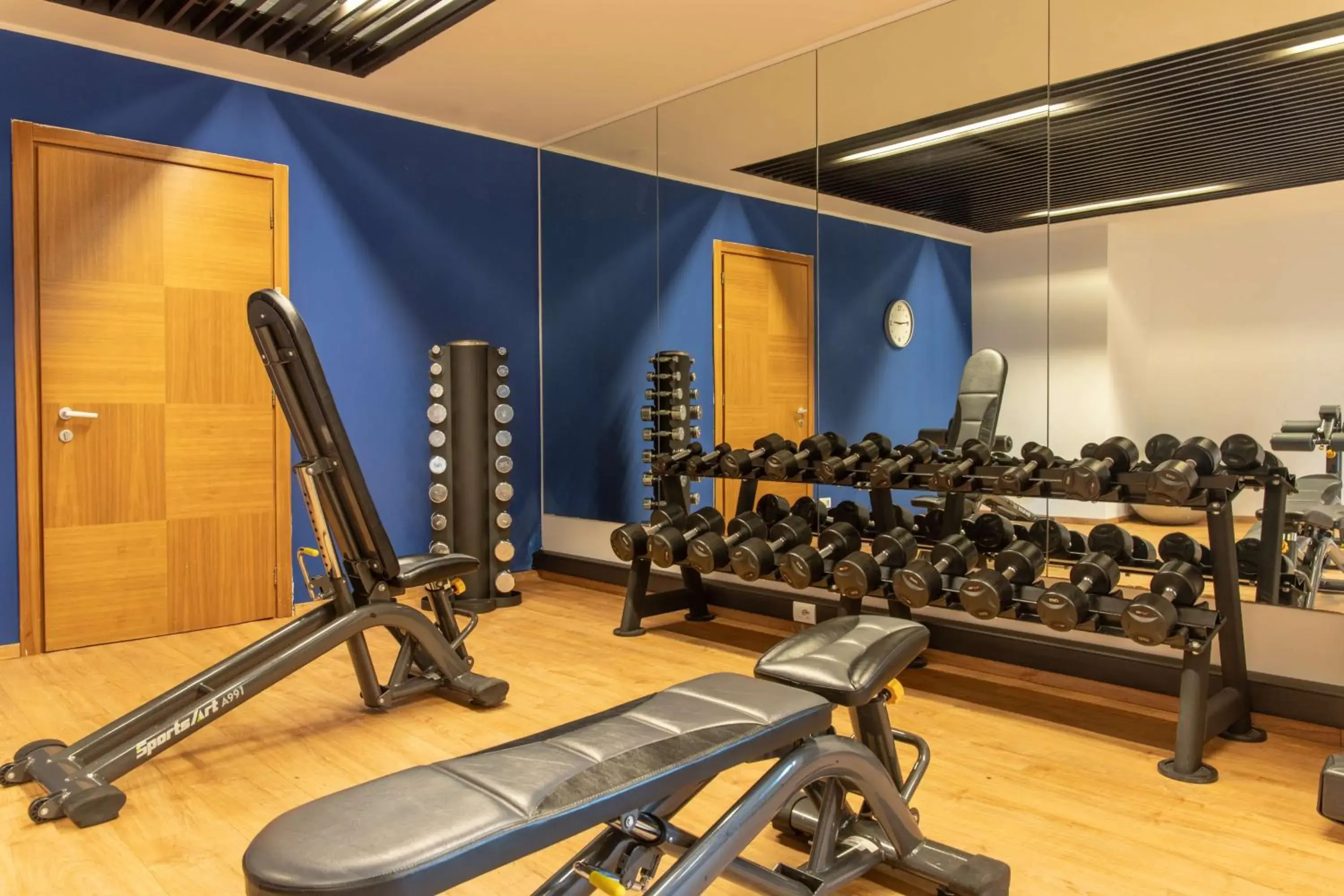Fitness centre/facilities in Radisson Blu Hotel Milan Fitness centre/facilities in Radisson Blu Hotel Milan