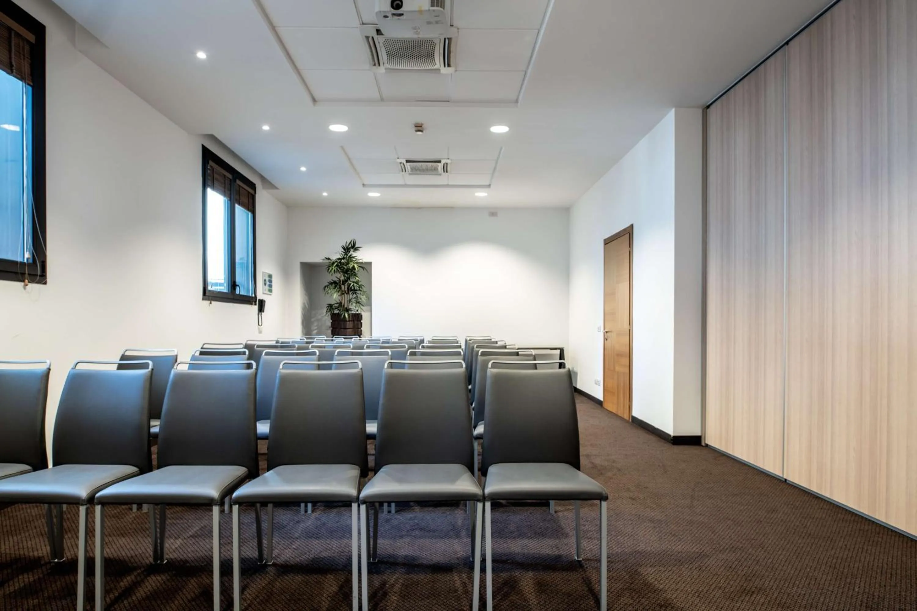 Meeting/conference room in Radisson Blu Hotel Milan