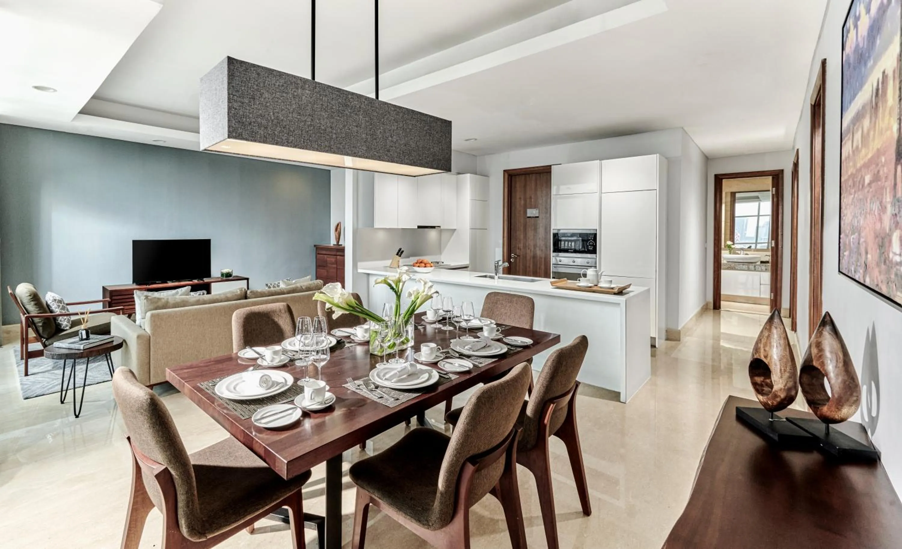 Dining area in Oakwood Suites La Maison Jakarta