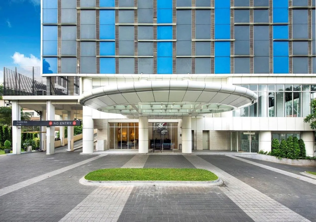 Facade/entrance in Oakwood Suites La Maison Jakarta