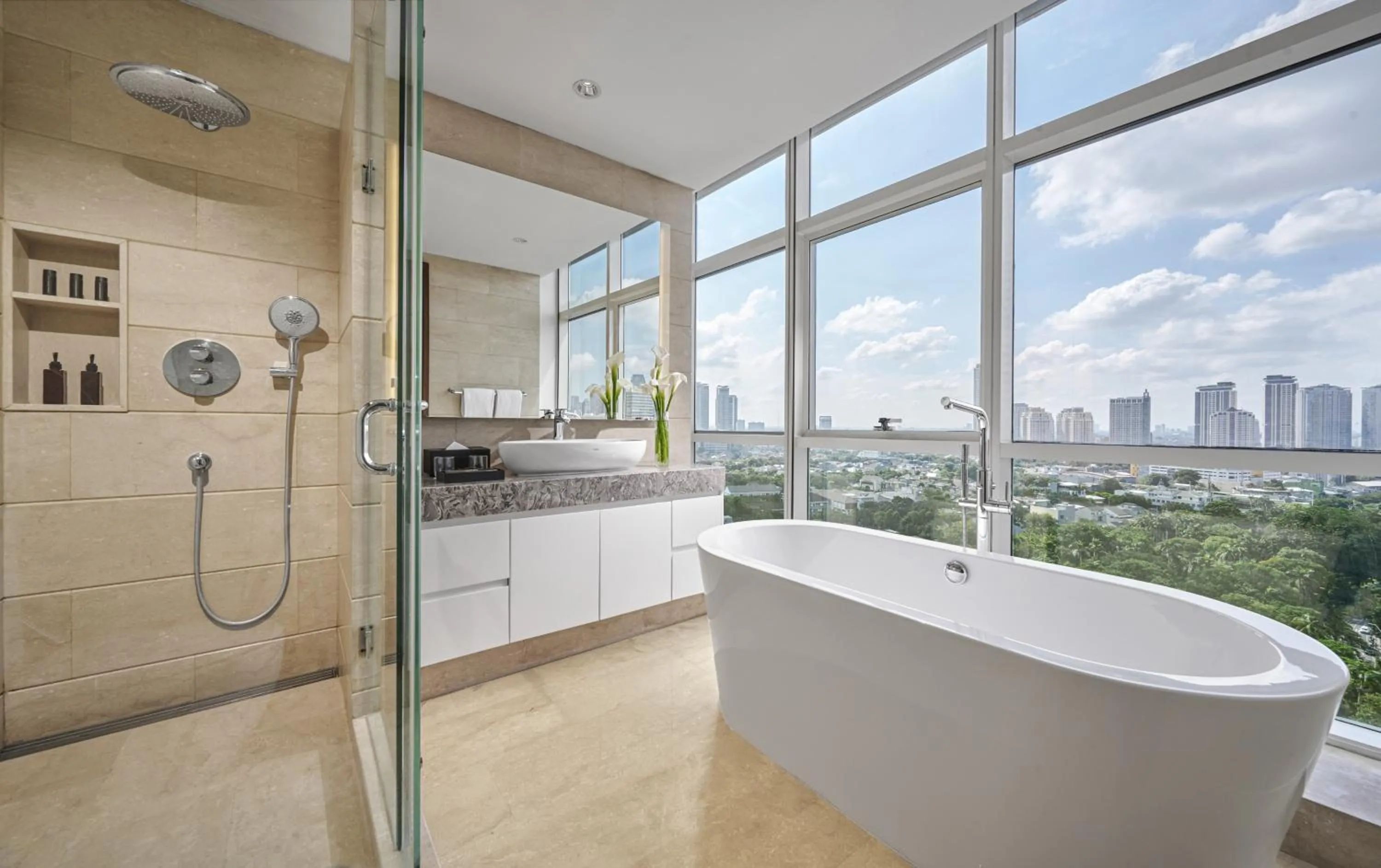 Bathroom in Oakwood Suites La Maison Jakarta
