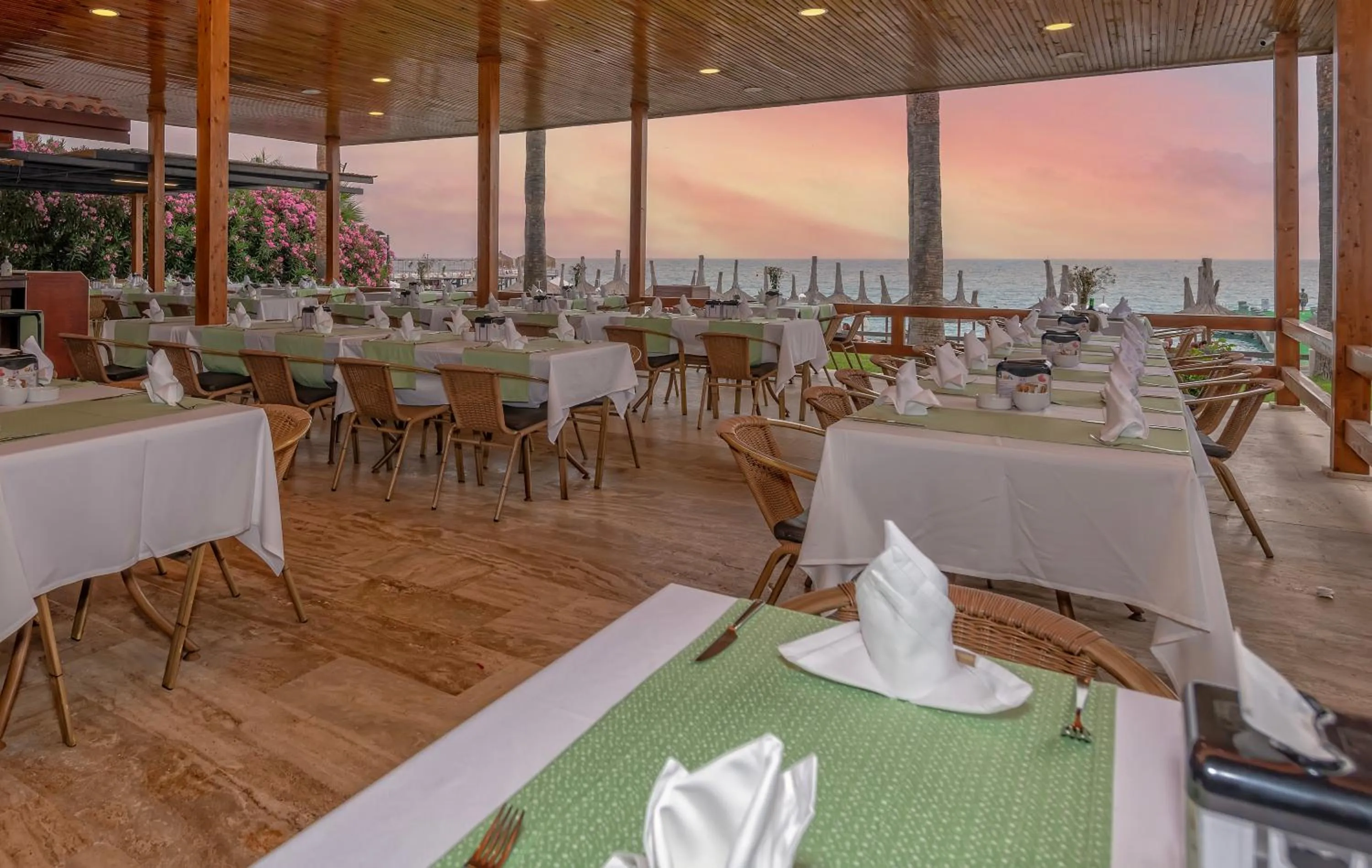 Restaurant/places to eat in Meryan Hotel - Ultra All Inclusive