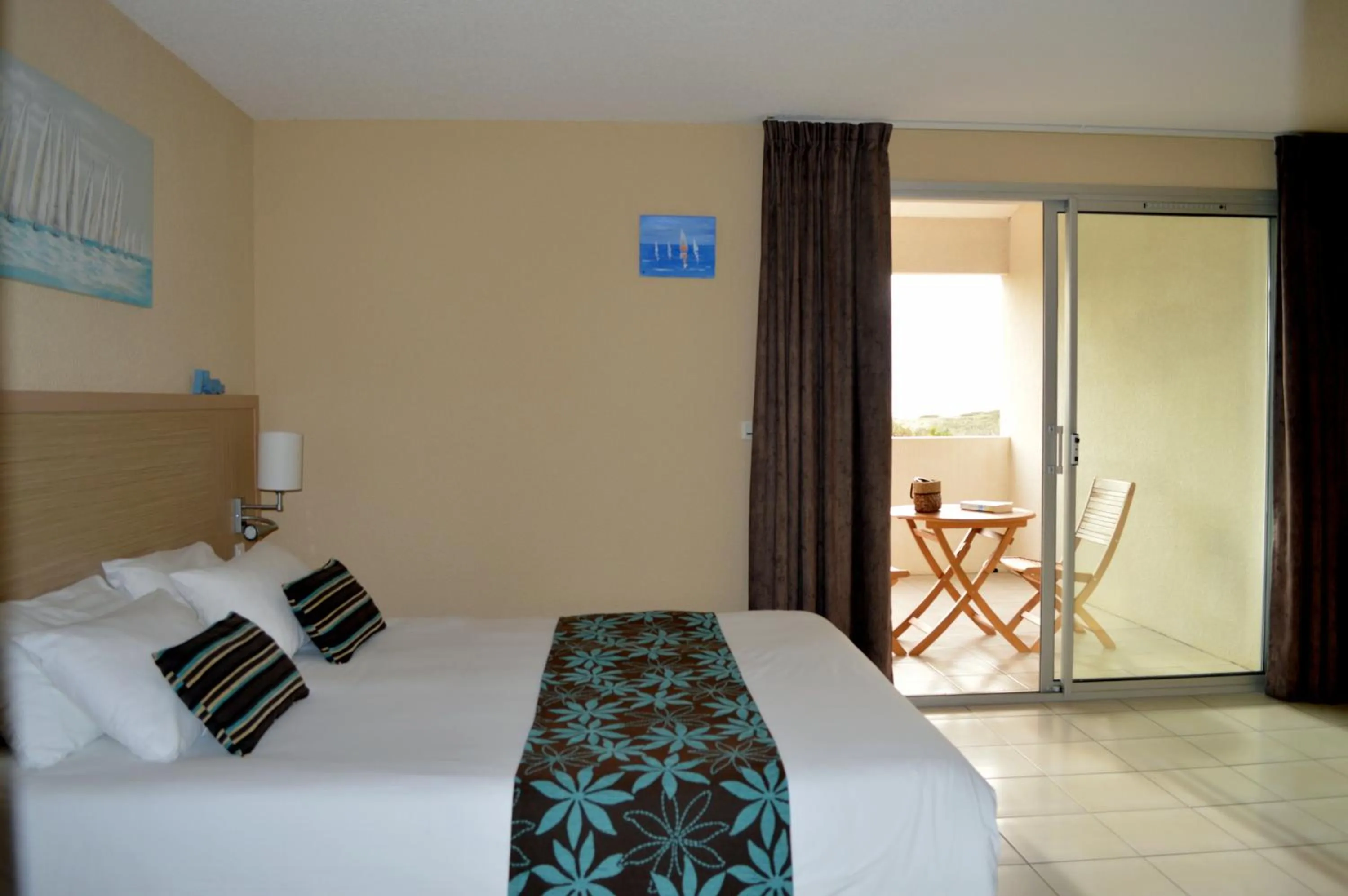 Photo of the whole room, Bed in Hotel L'Oceane