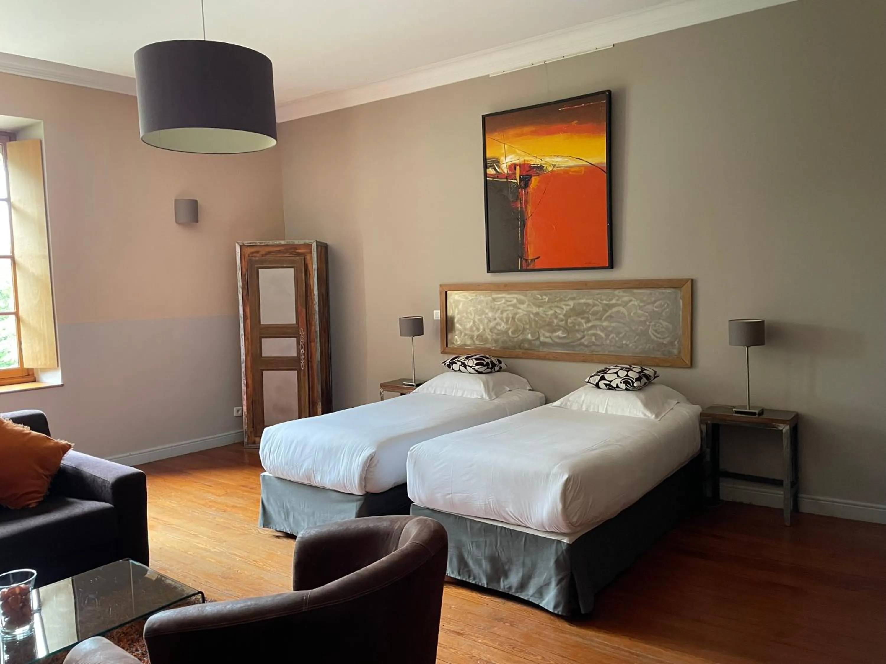 Bed in Logis Hôtel Château De Palaja