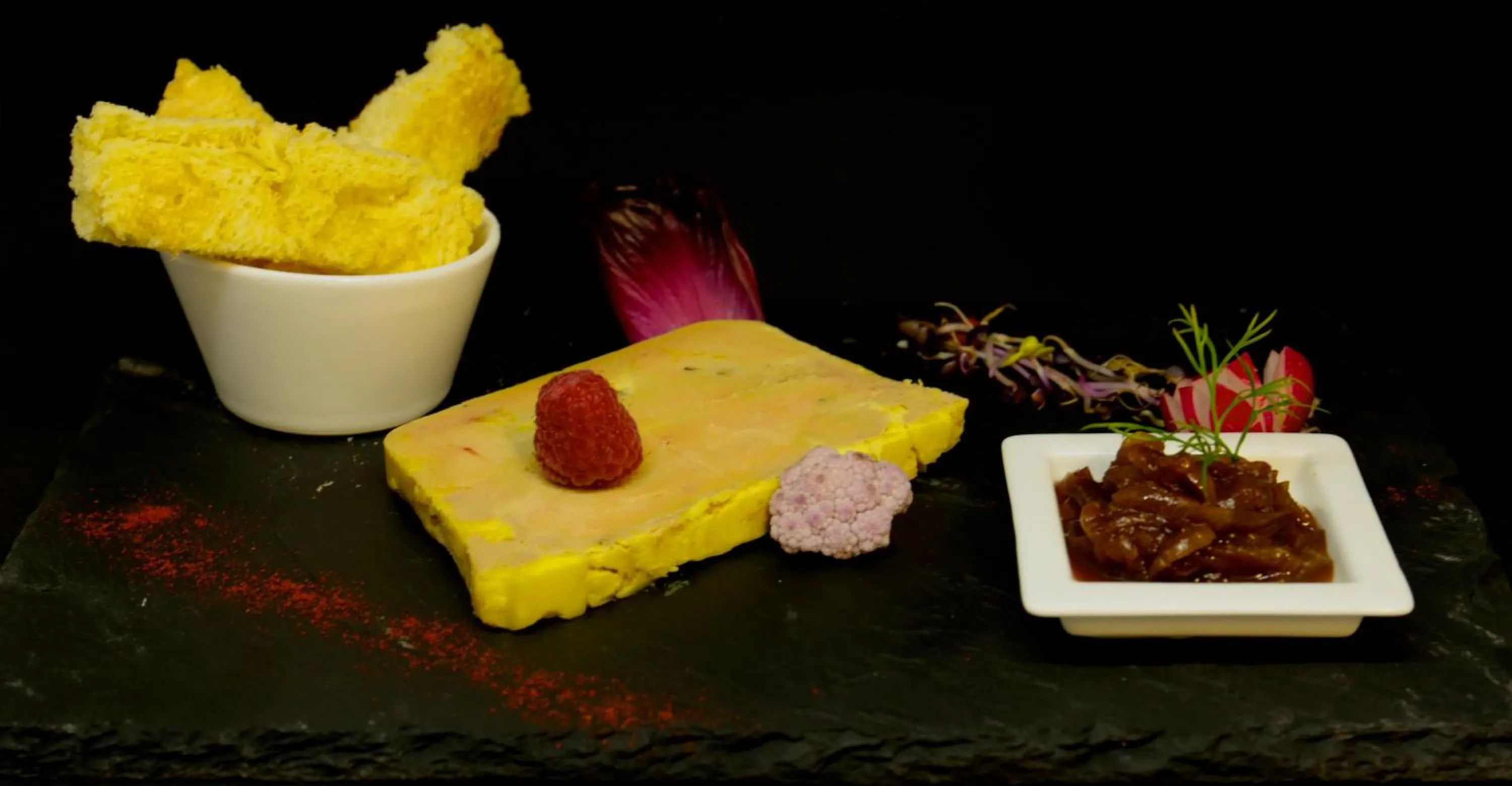 Restaurant/places to eat in Logis Hôtel Château De Palaja