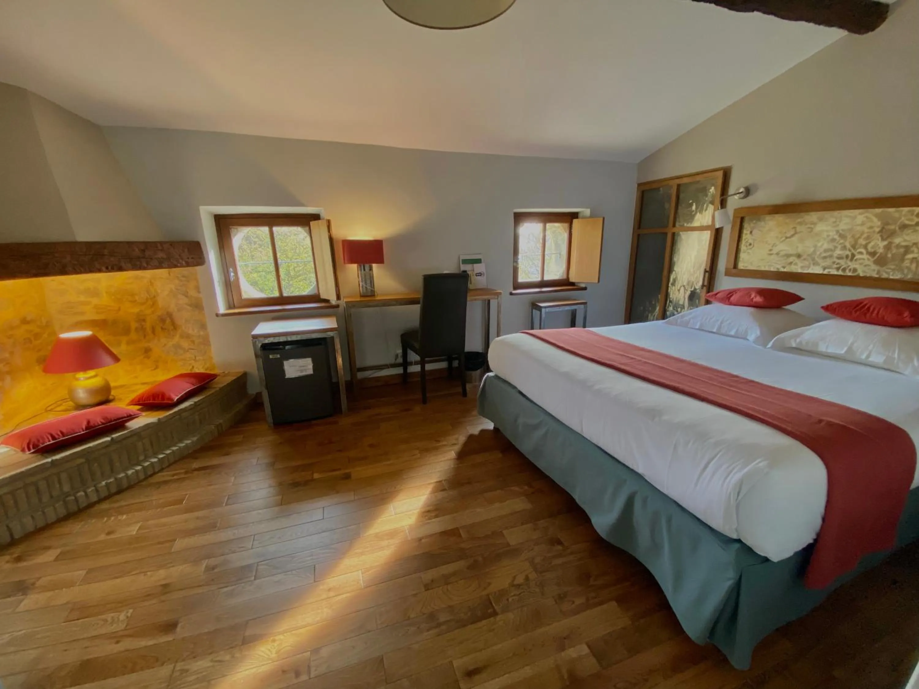 Photo of the whole room, Bed in Logis Hôtel Château De Palaja