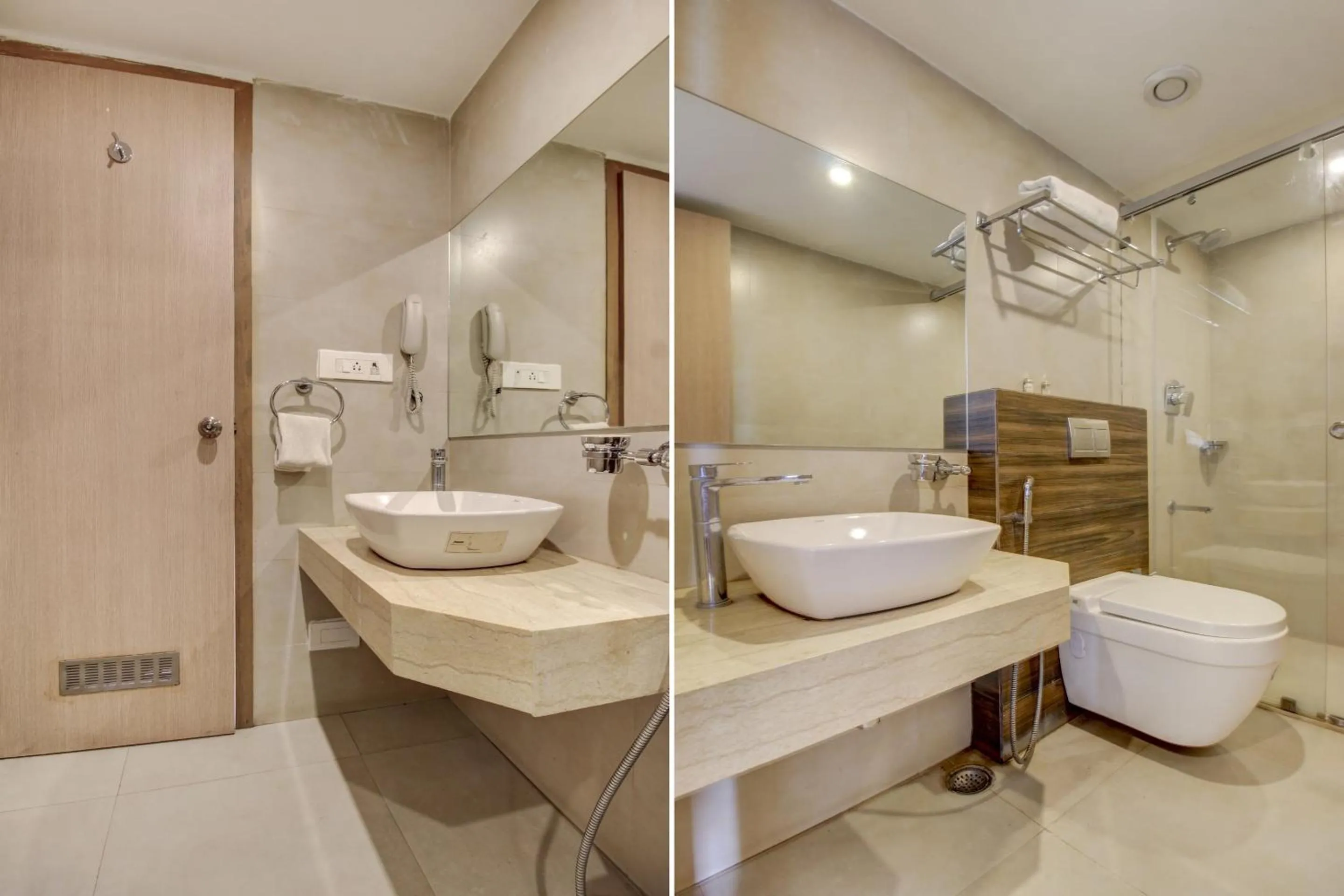 Bathroom in La Sara Regent