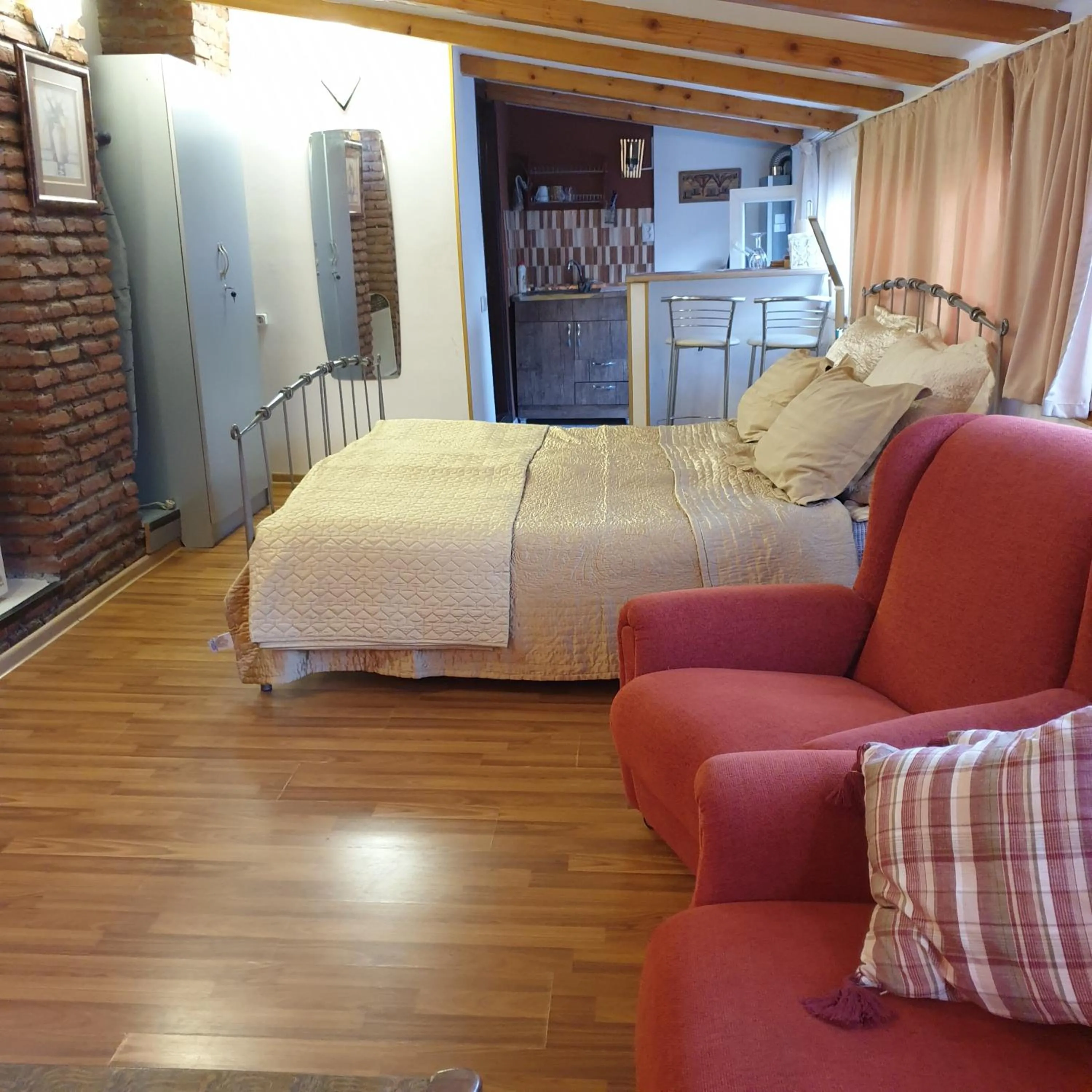 Bed in Historic Apartments "1868 Tbilisi" Best Location
