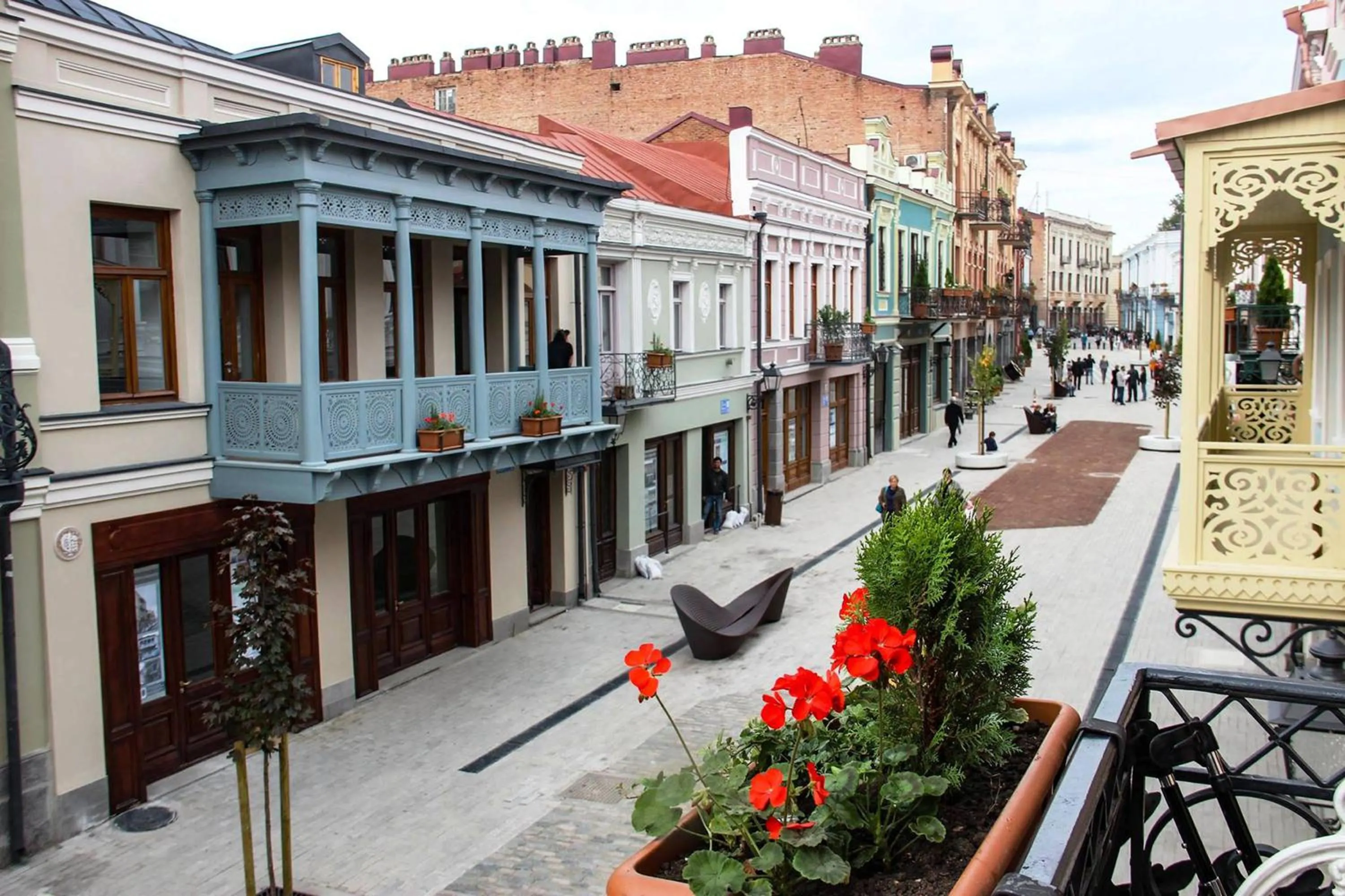 Neighbourhood in Historic Apartments "1868 Tbilisi" Best Location
