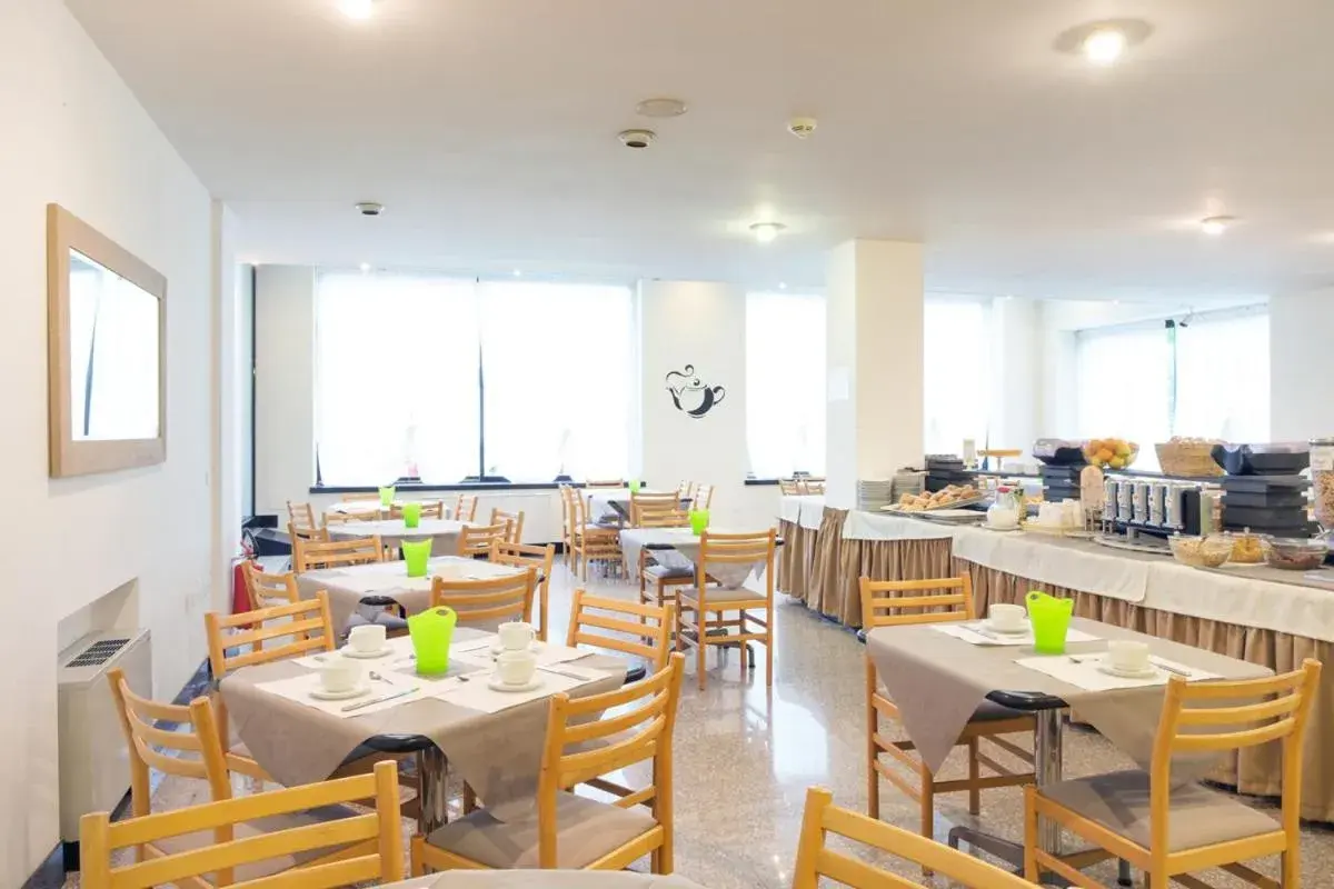 Lounge or bar in Hotel Junior Lounge or bar in Hotel Junior