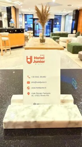 Hotel Junior
