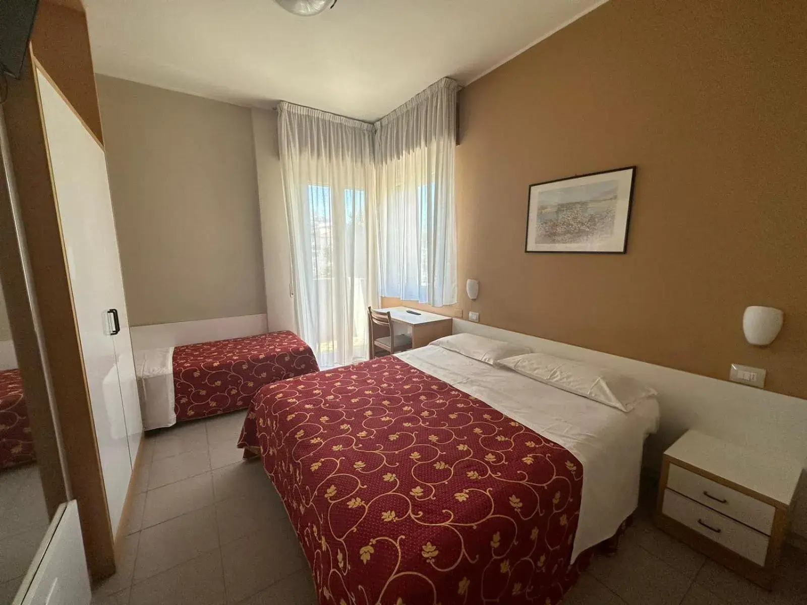 Bedroom, Bed in Hotel Junior Bedroom, Bed in Hotel Junior