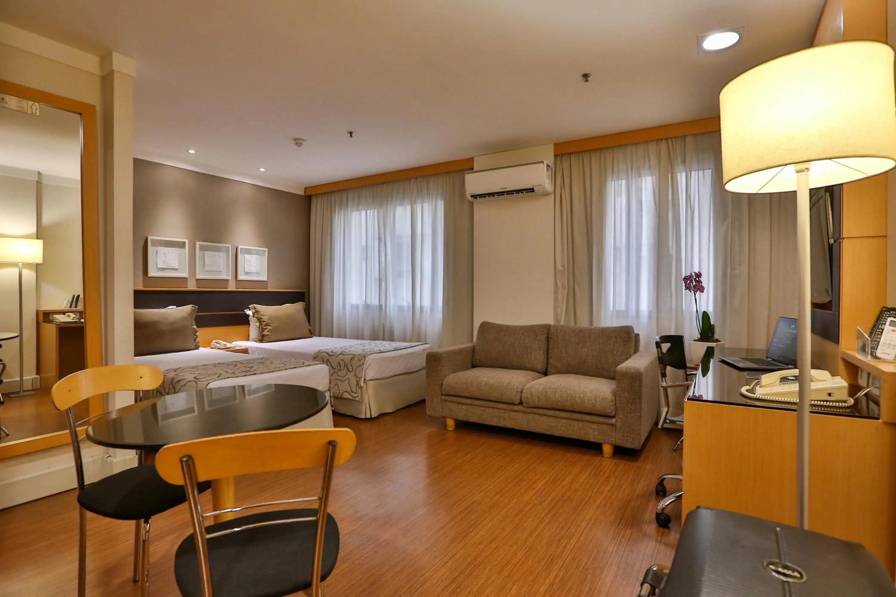 Bedroom, Bed in Transamerica Executive Jardins