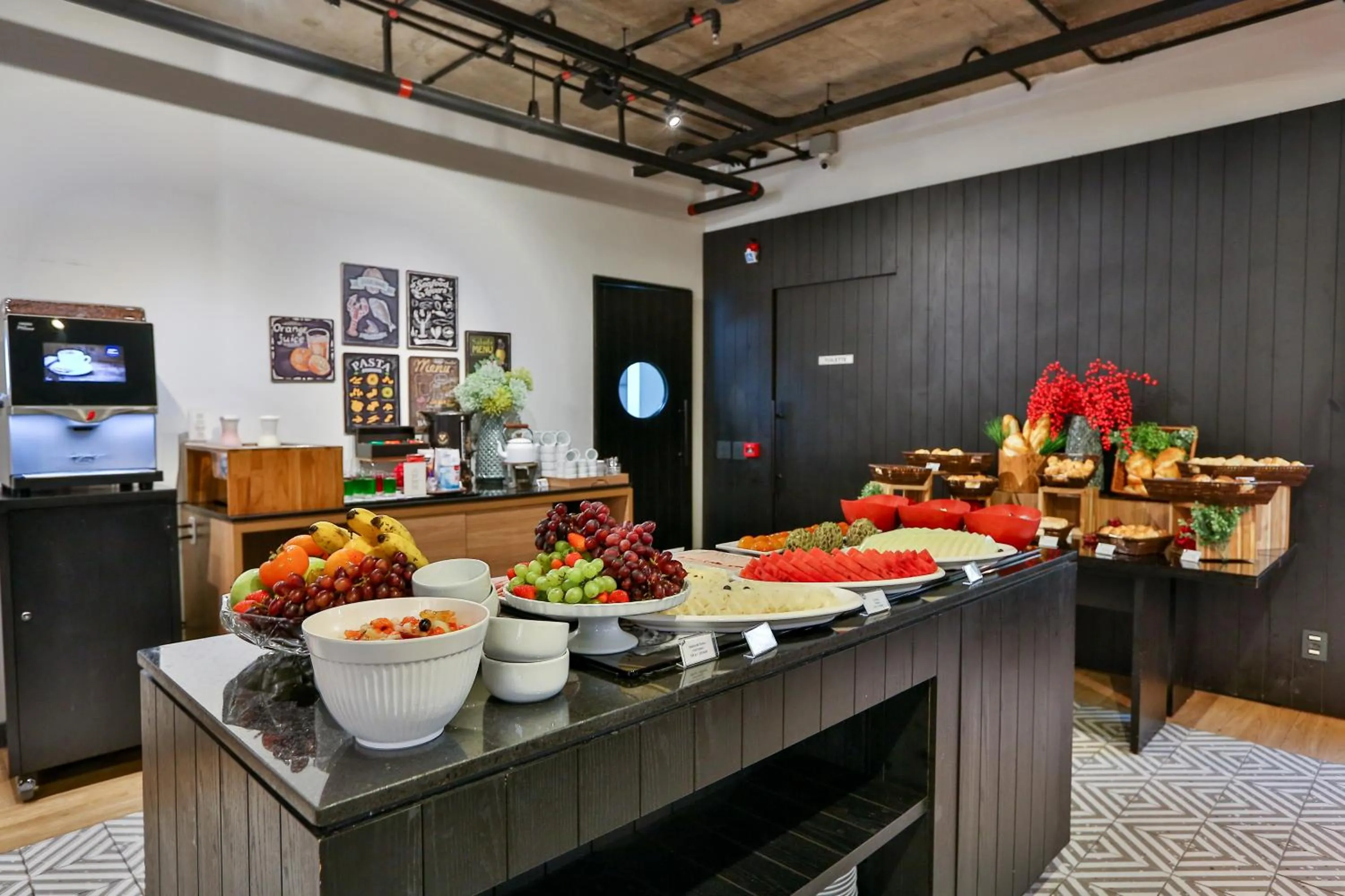 Breakfast in Transamerica Executive Jardins