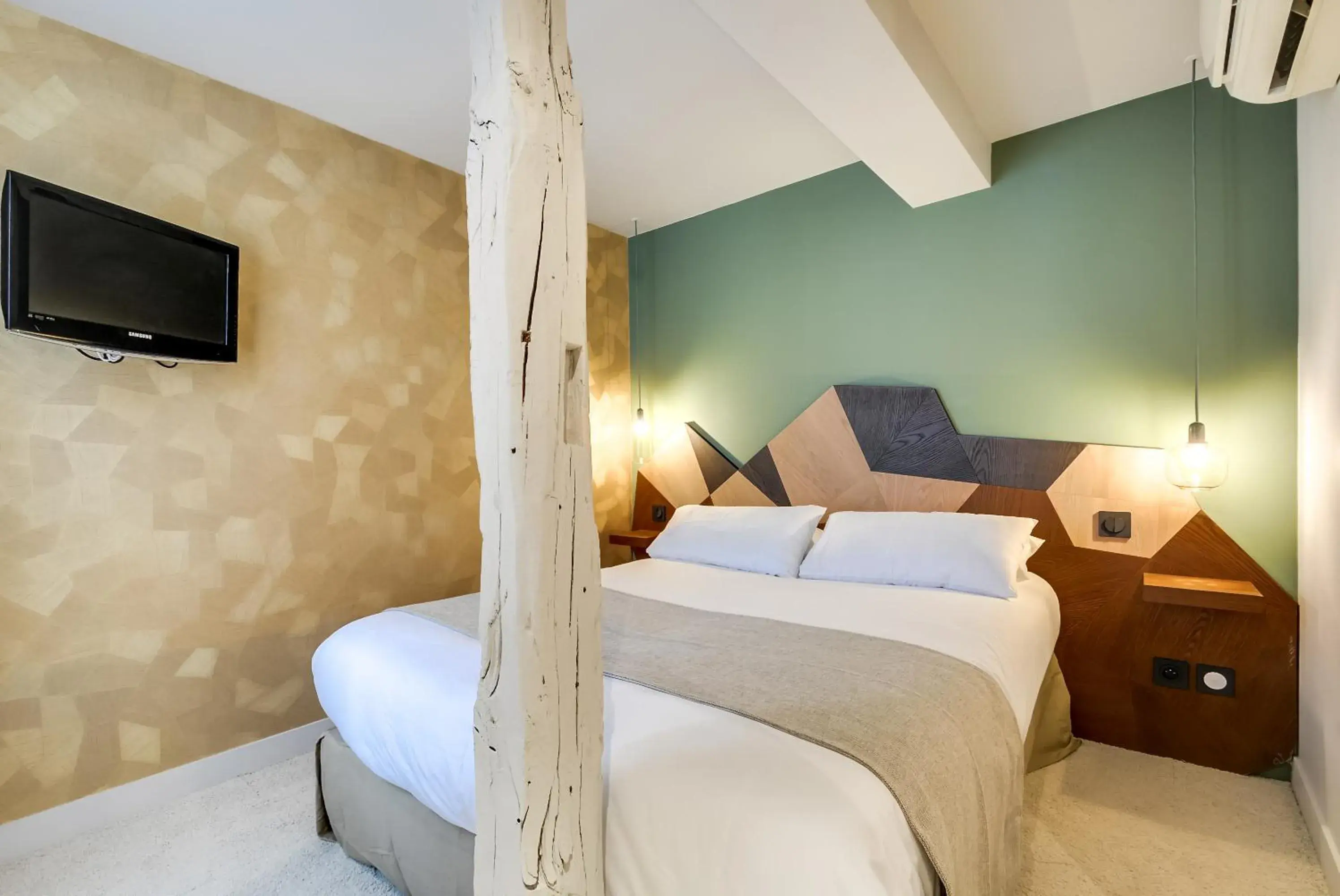 Photo of the whole room, Bed in WIT Hotel Photo of the whole room, Bed in WIT Hotel