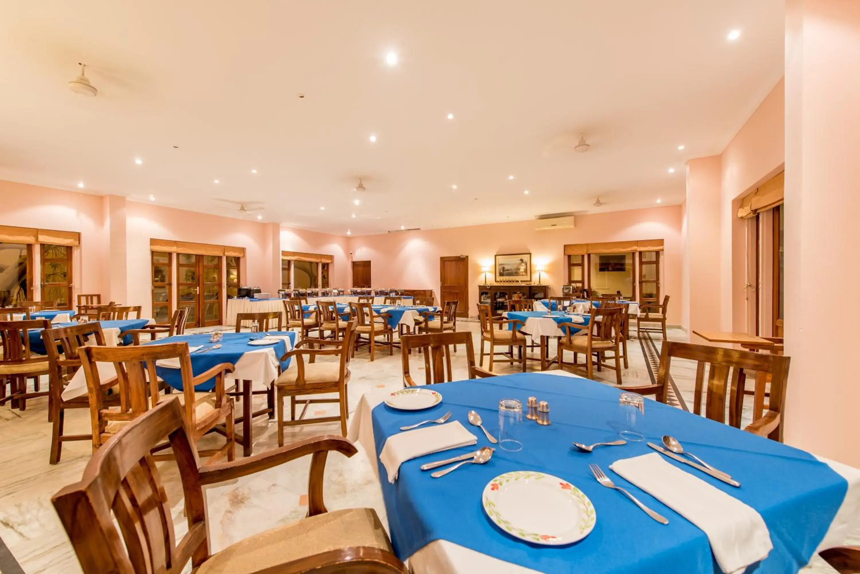 Restaurant/places to eat in Dev Vilas Restaurant/places to eat in Dev Vilas