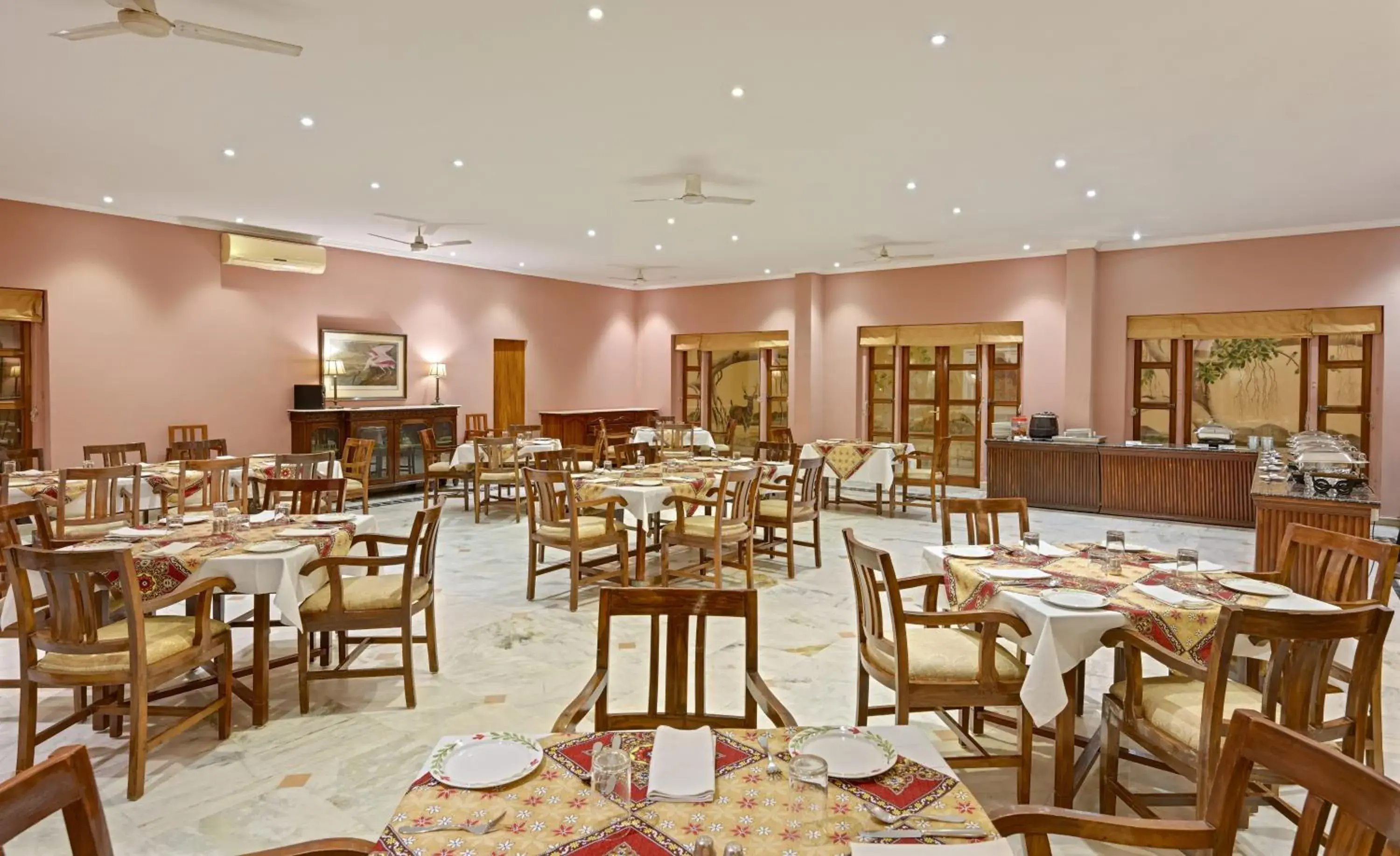 Restaurant/places to eat in Dev Vilas Restaurant/places to eat in Dev Vilas